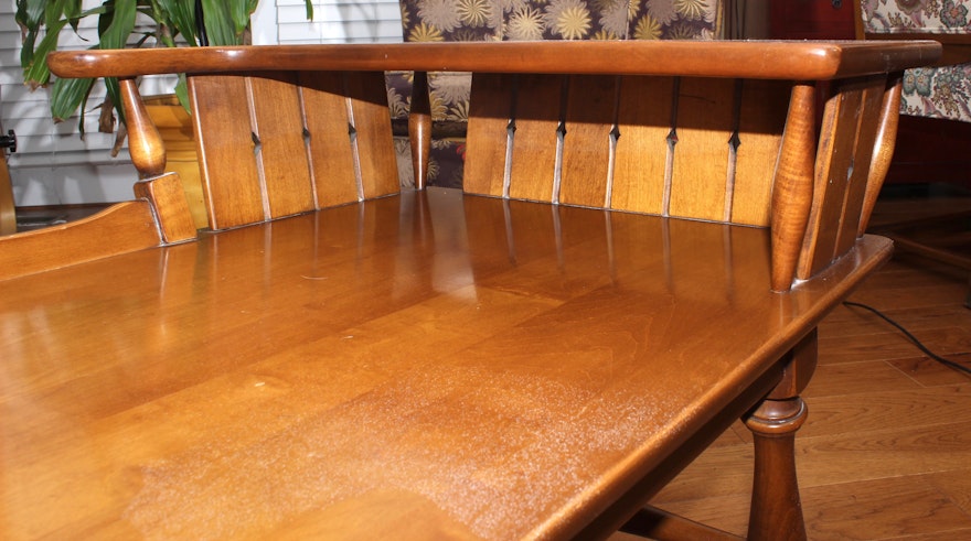Early American Style Maple Coffee Table | EBTH