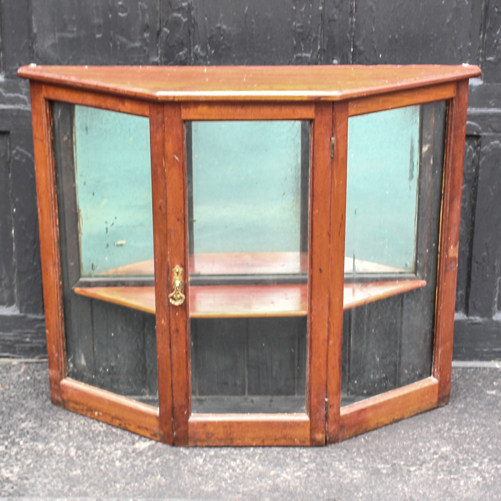 Vintage Display Shelf EBTH