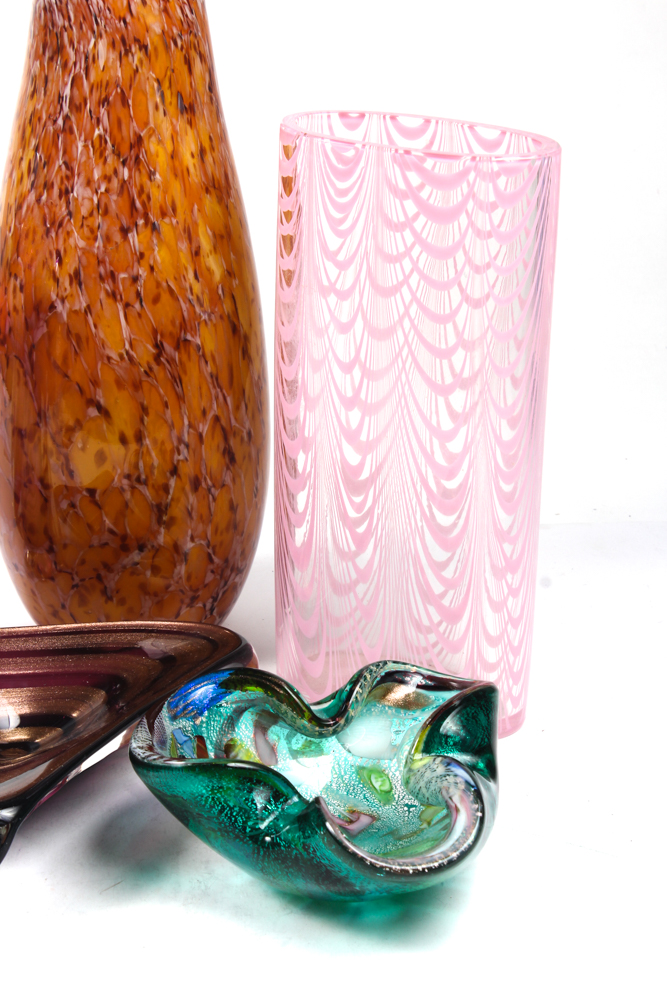 Art Glass Vases and Bowls EBTH
