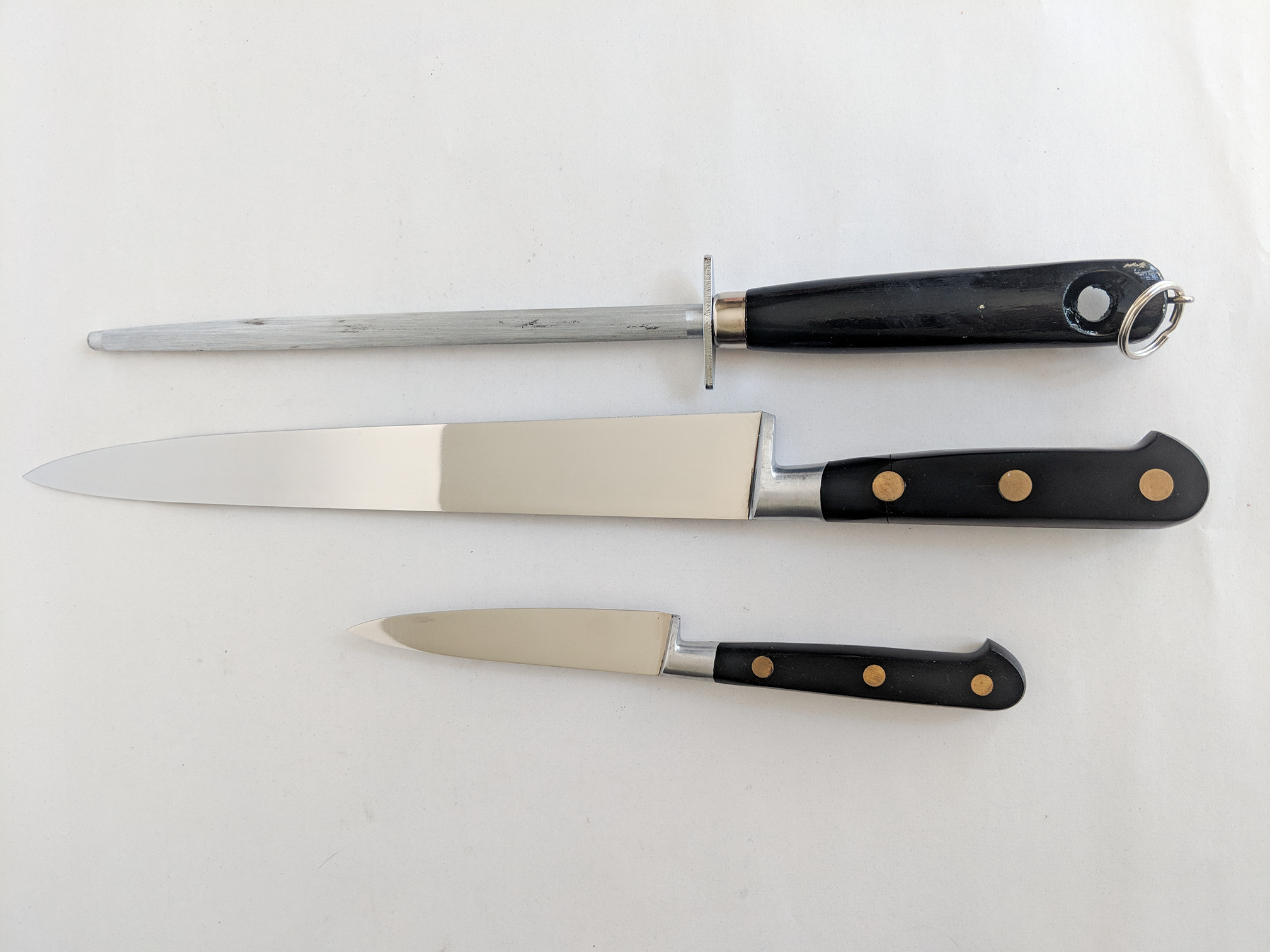 Vintage 2 Lions Professional Sabatier Knife Set, Made in France EBTH