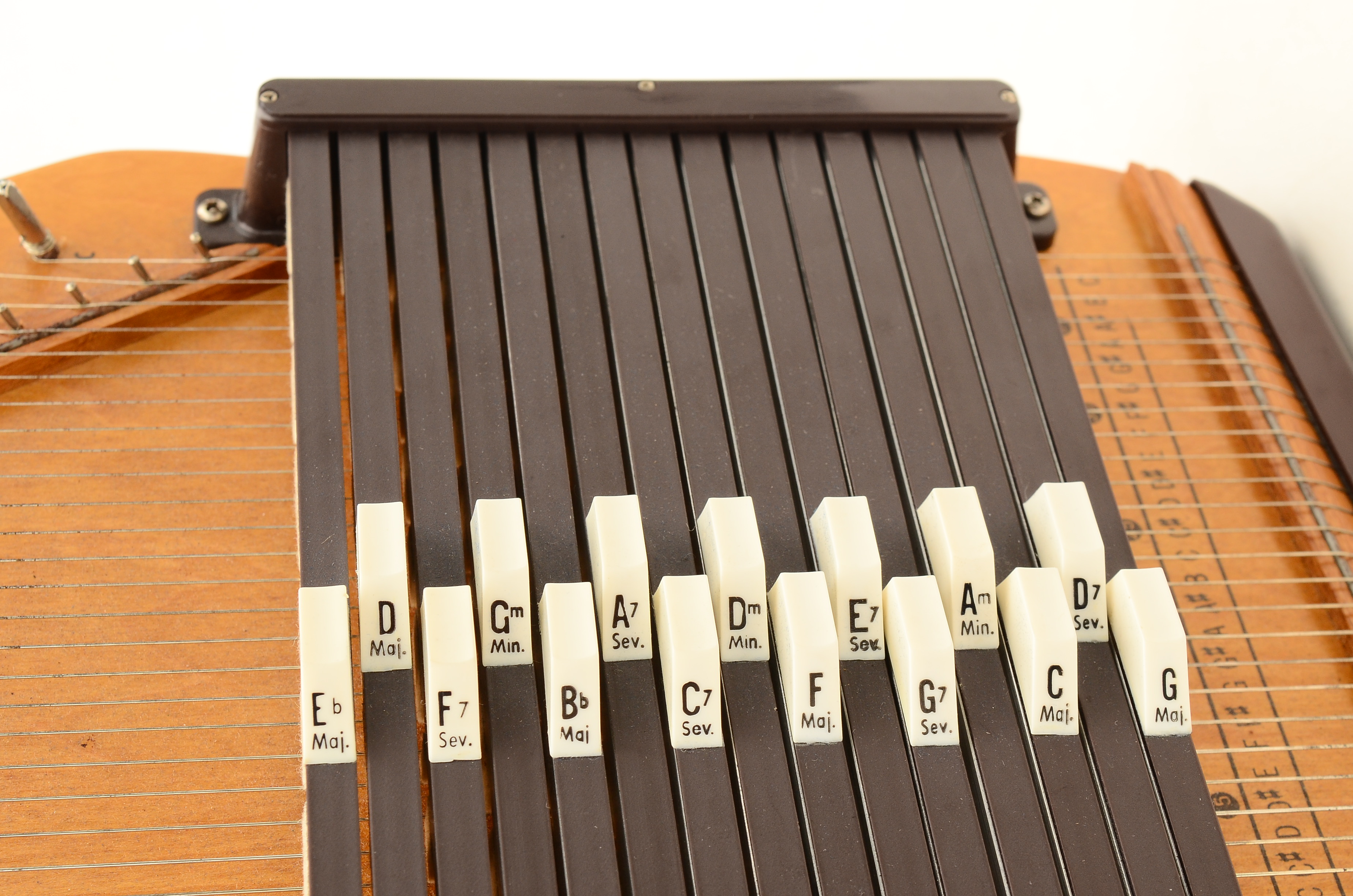 Silvertone Autoharp by Oscar Schmidt EBTH