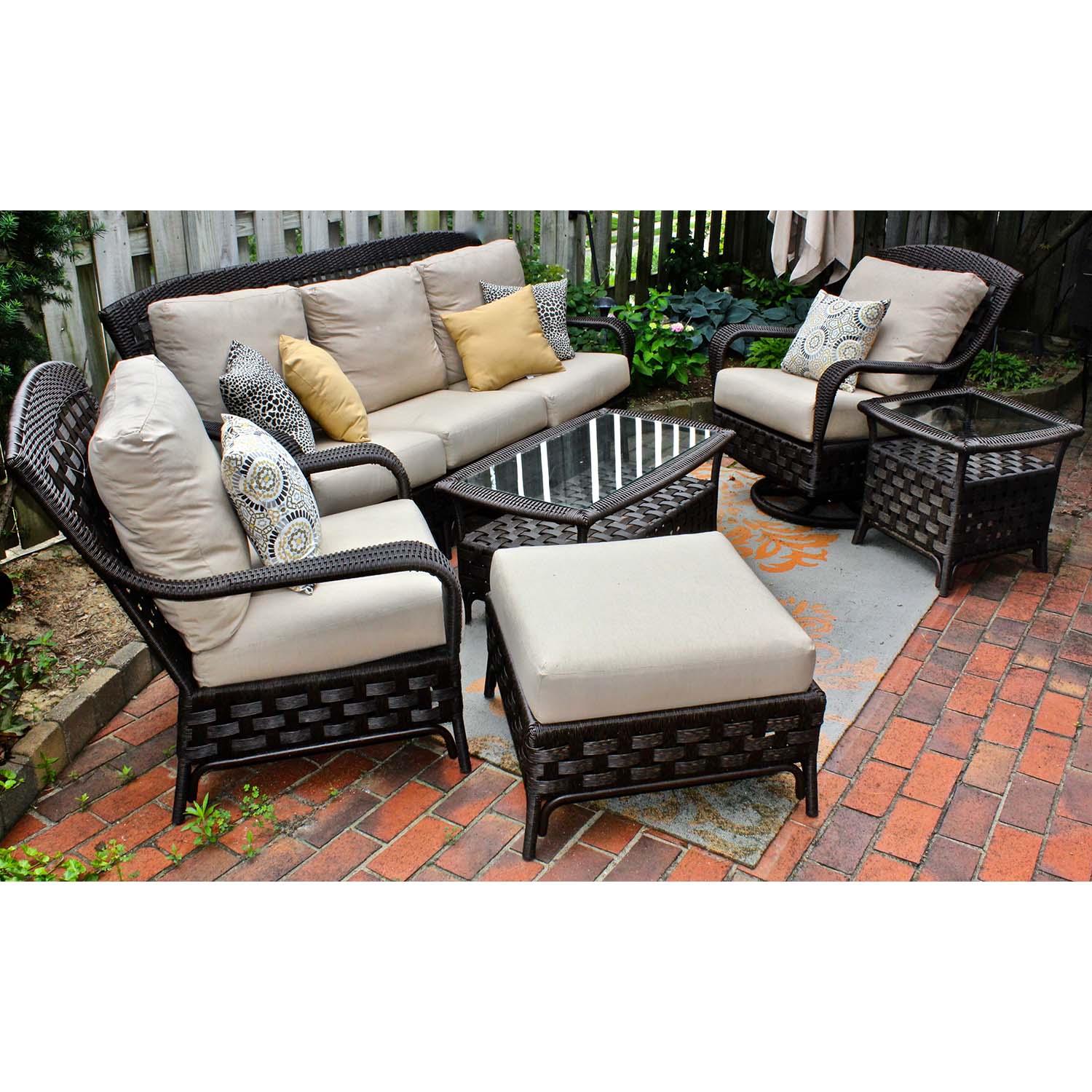 Sunbrella Outdoor AllWeather \u0026quot;Wicker\u0026quot; Patio Furniture Set : EBTH