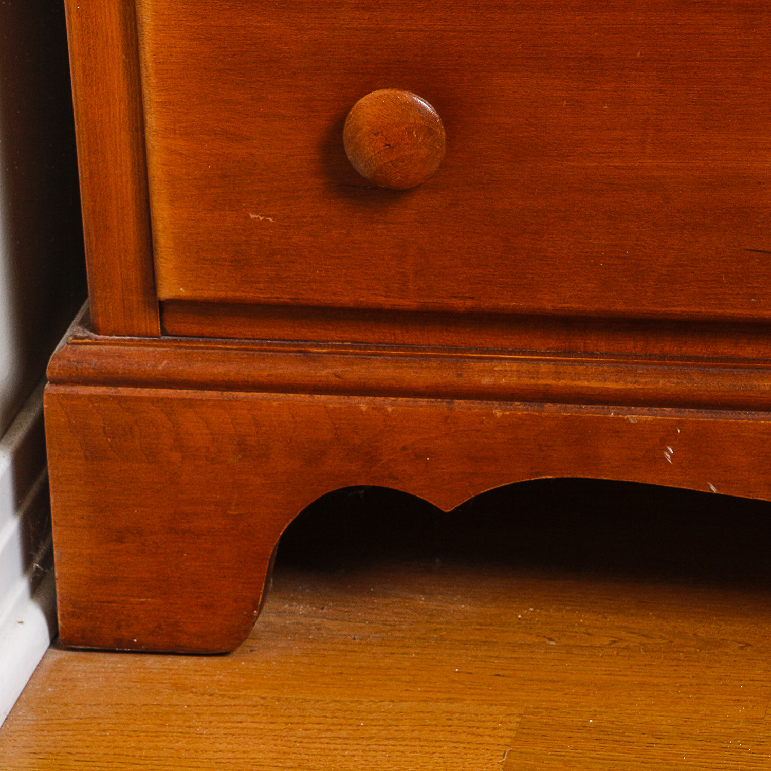 "Golden Beryl" Maple Chest of Drawers by Willett EBTH