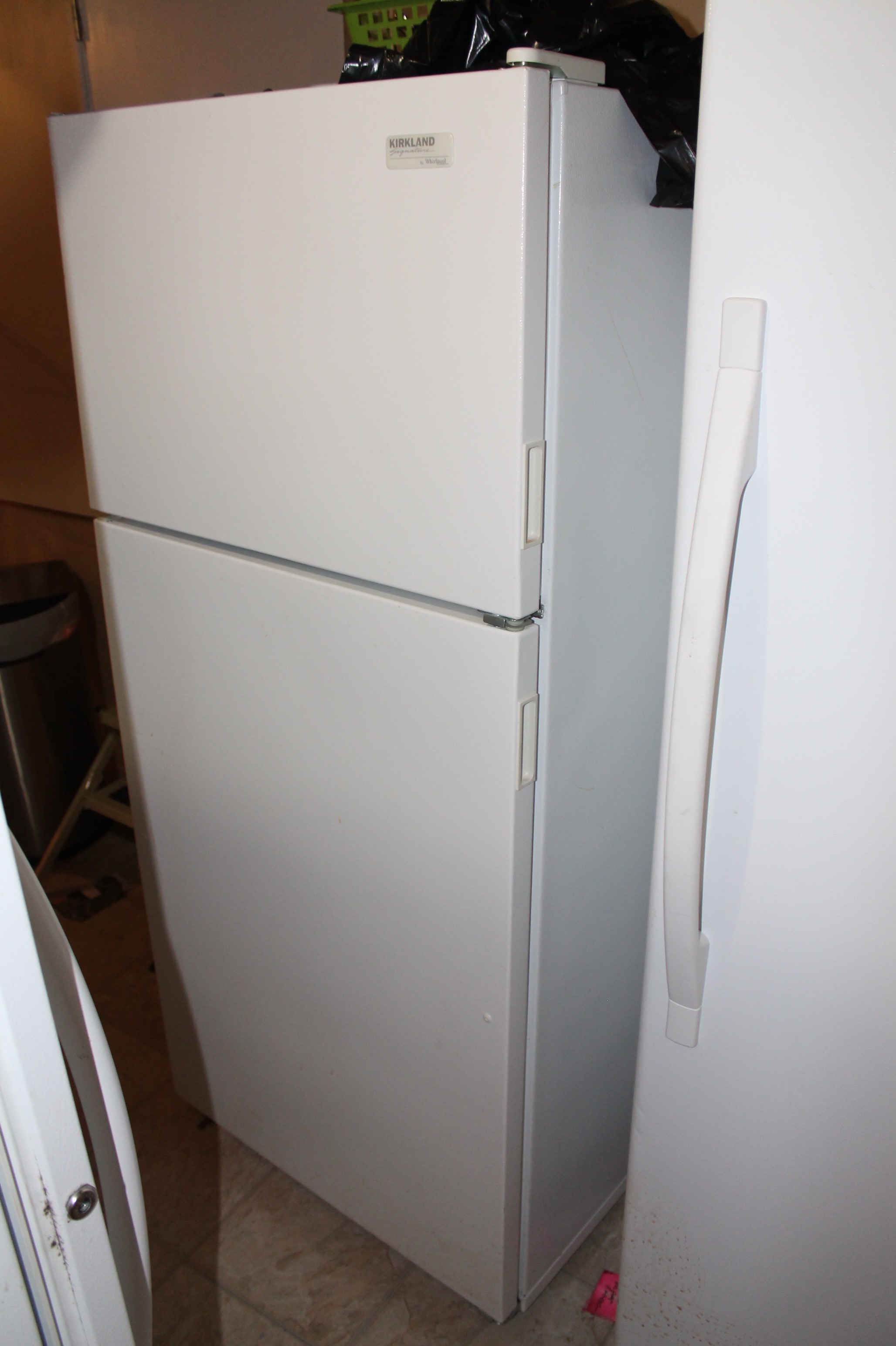 Kirkland Signature by Whirlpool Refrigerator EBTH