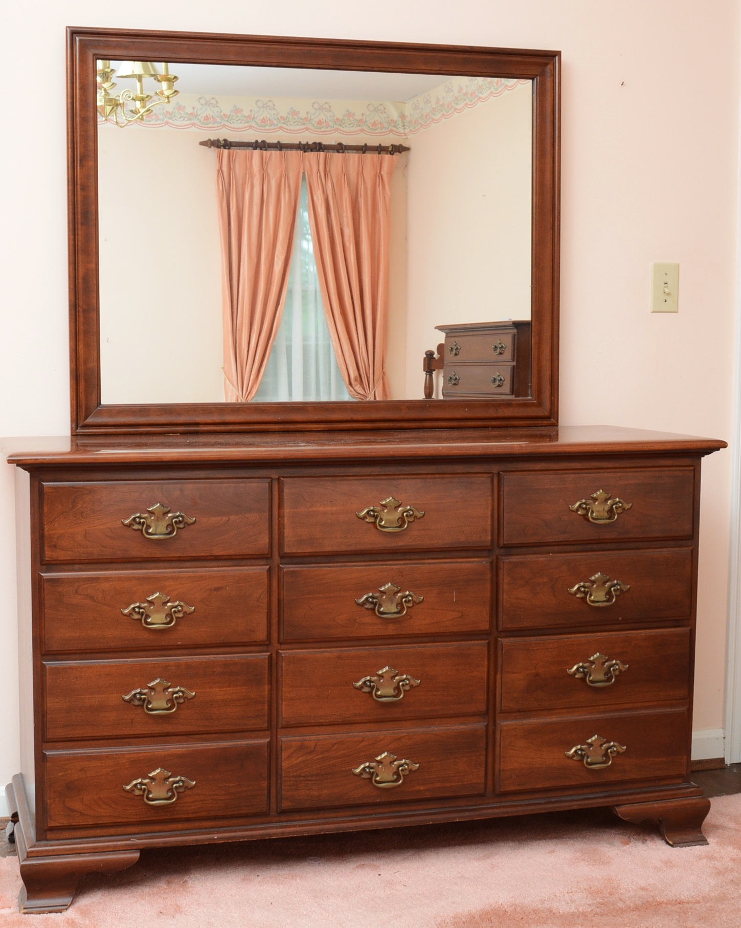 Young Hinkle Solid Cherry Dresser with Mirror EBTH