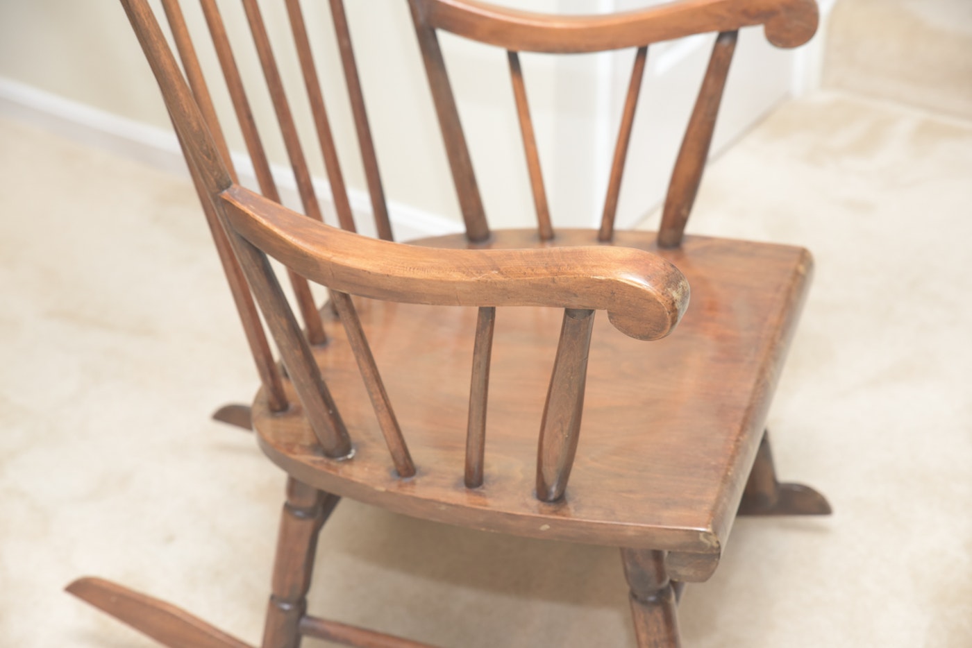 Vintage Wooden Spindle Back Rocking Chair | EBTH
