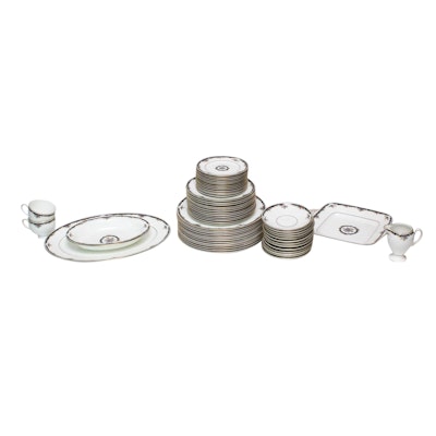 Wedgwood "Osborne" China Set Wedgwood "Osborne" China Set