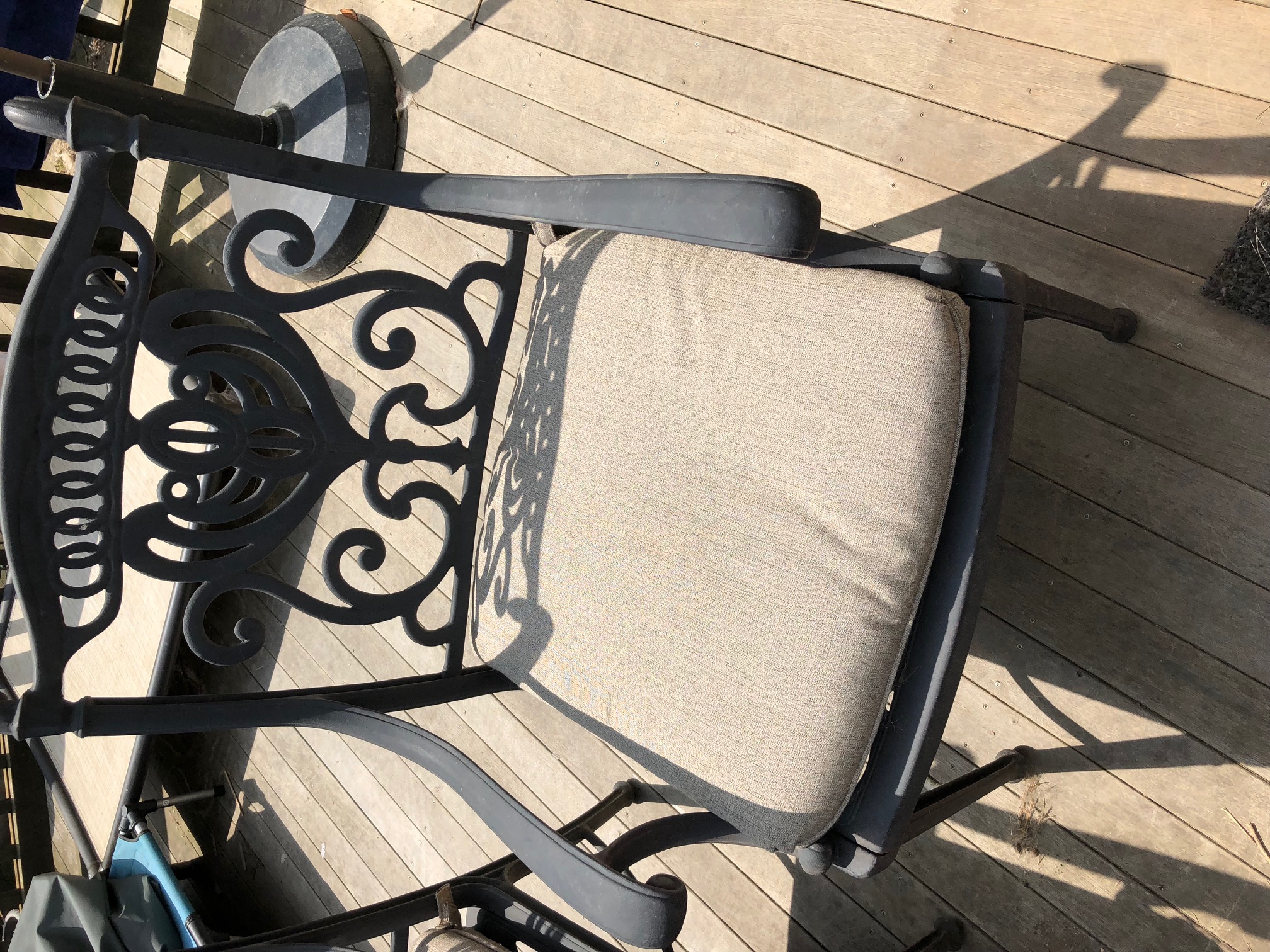 Hanamint "Tuscany" Cast Aluminum Dining Table and Six Chairs with