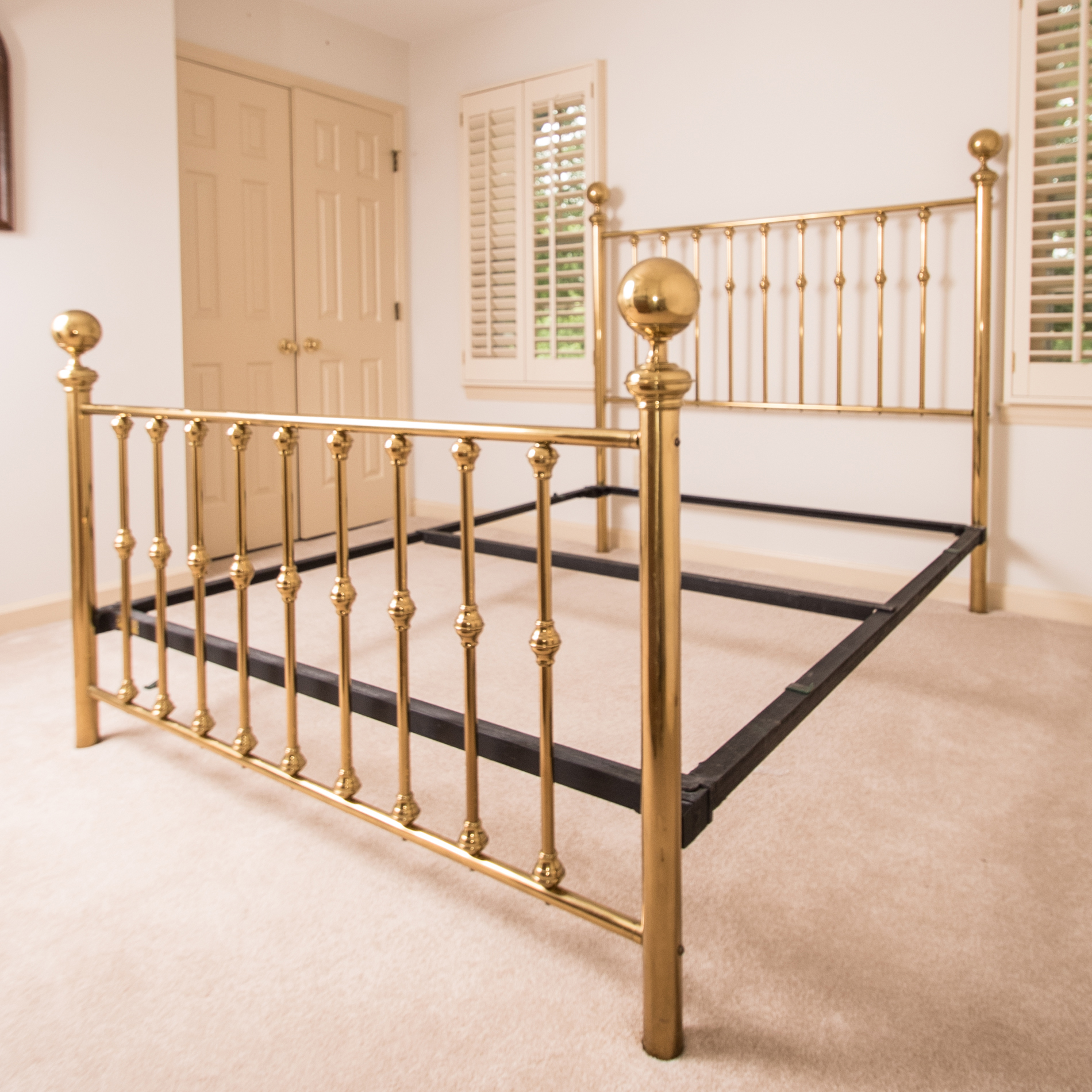 Vintage Queen Size Brass Bed Frame EBTH   VIK 6070 