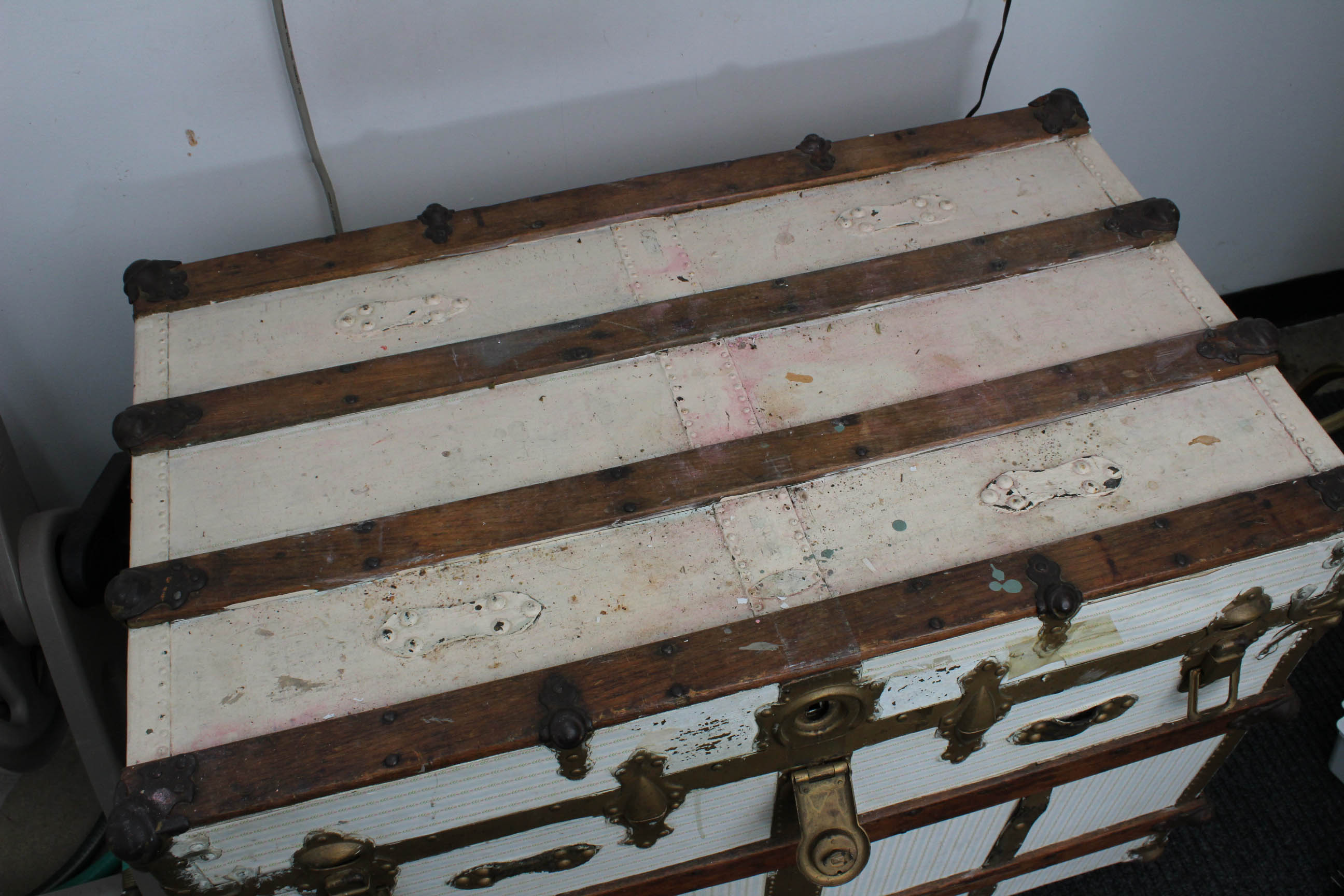 Vintage Wooden Steamer Trunk EBTH