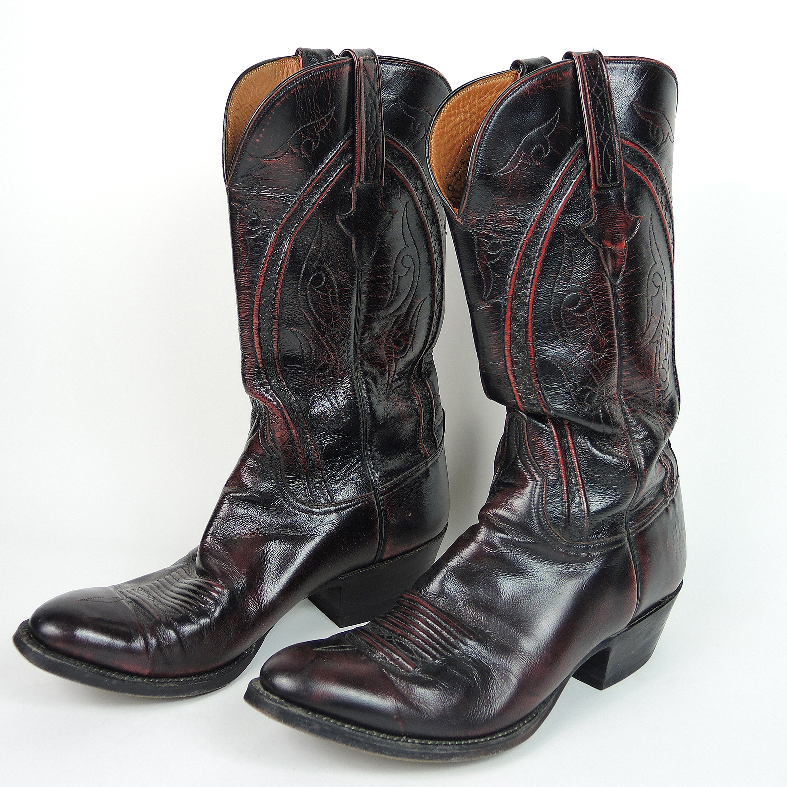 lucchese men's embroidered western boots