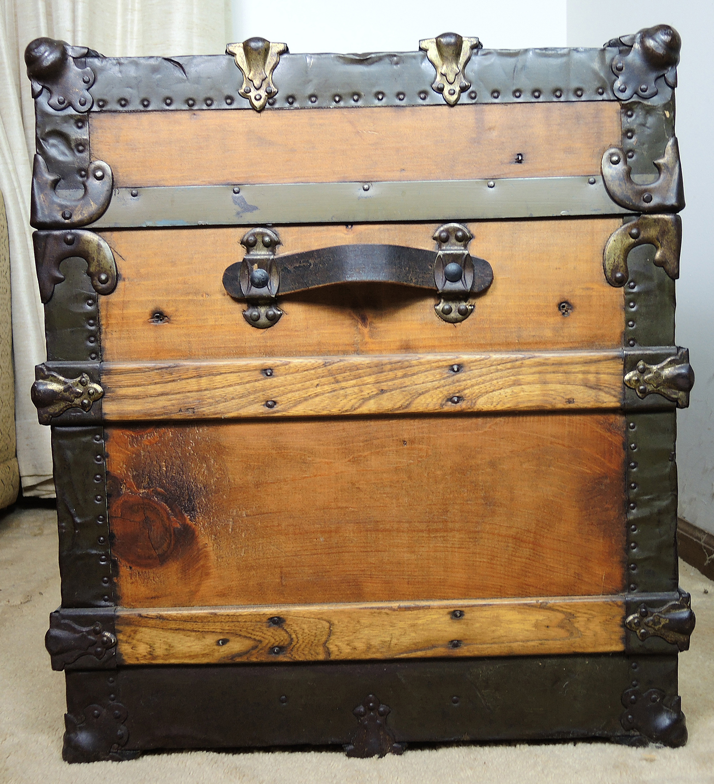 Vintage Wooden Steamer Trunk EBTH
