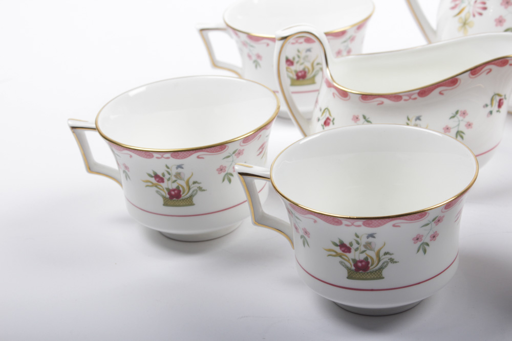 Wedgwood Williamsburg "Bianca" Tea Service EBTH