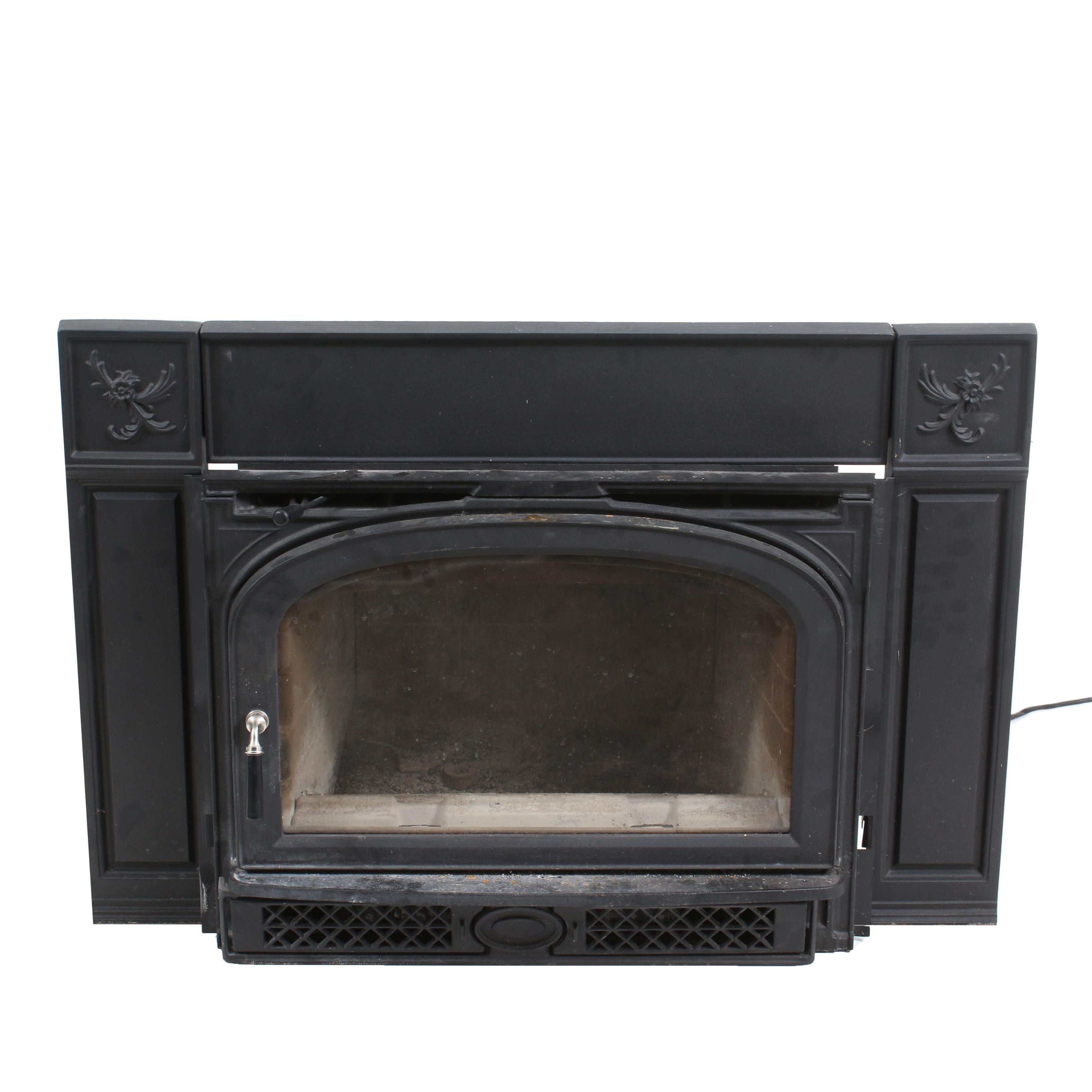 Vermont Castings Montpelier Medium Fireplace Insert With Mantel Ebth