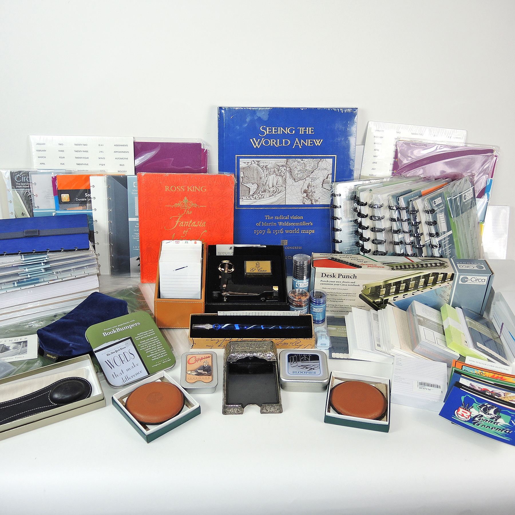 New Levenger Desk Accessories Note Pads Circa Punch Books And