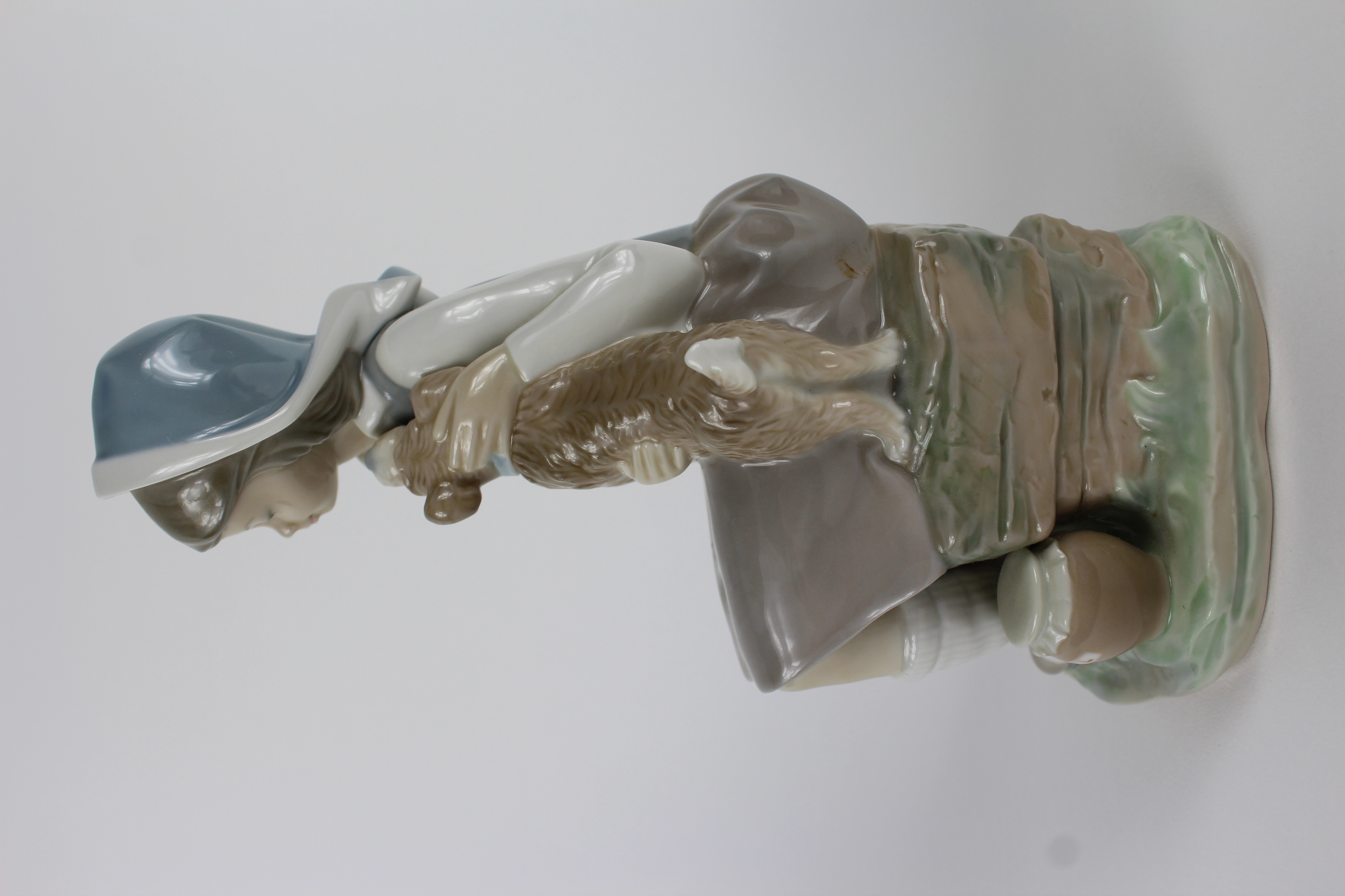 Lladro "Girl with Lantern" Figurine EBTH