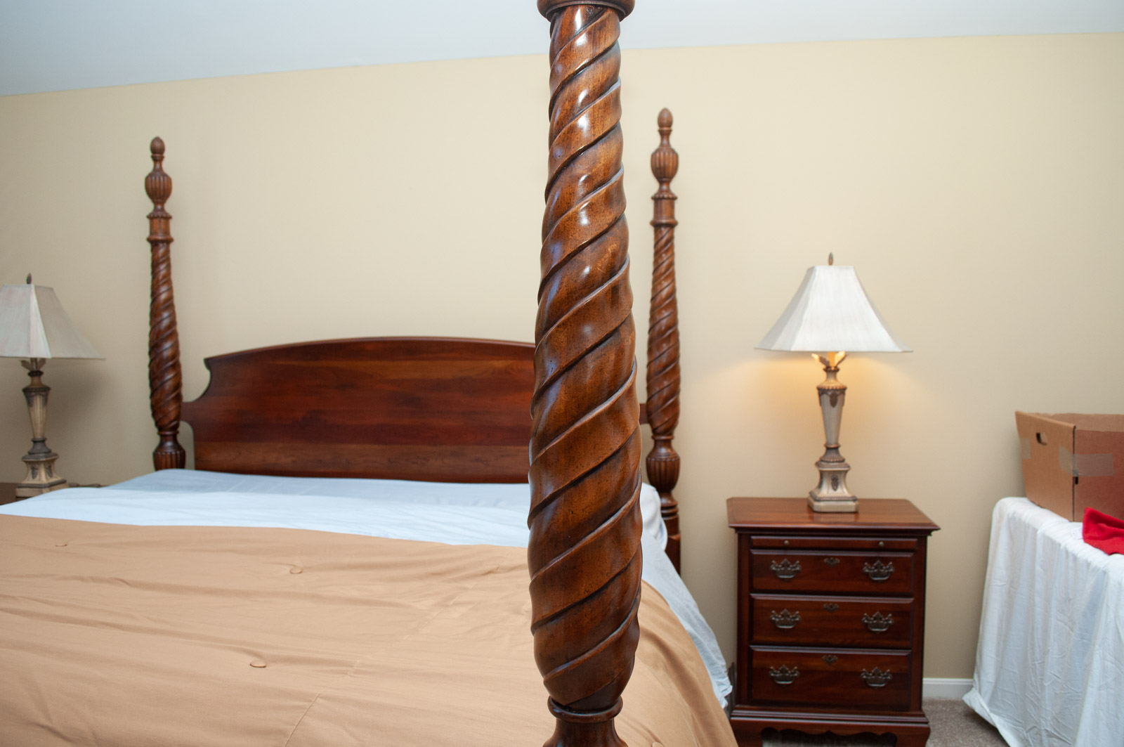 Kincaid Carved Wood KingSize Poster Bed Frame EBTH