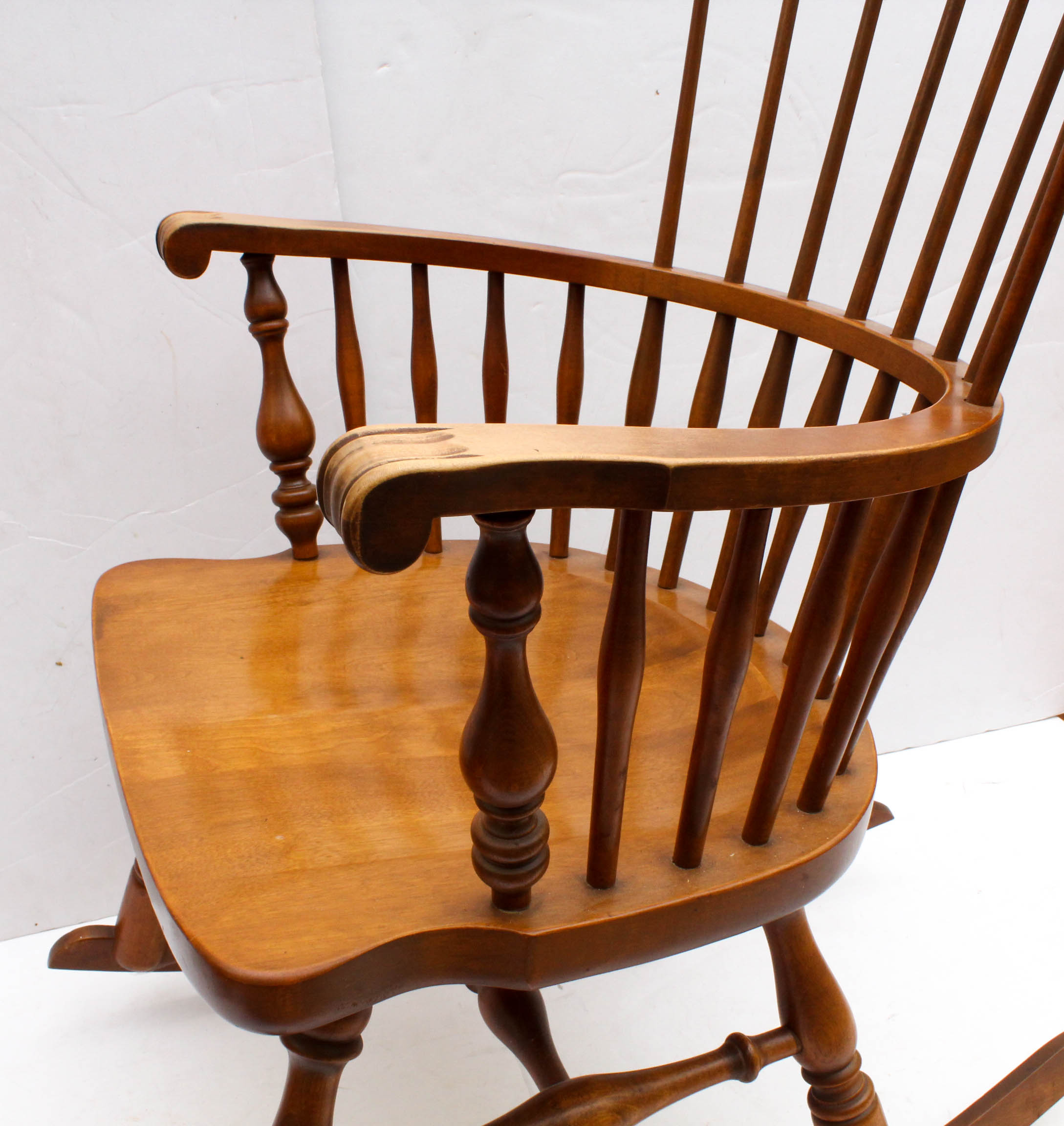 Vintage Baumritter/Ethan Allen Maple Rocking Chair EBTH