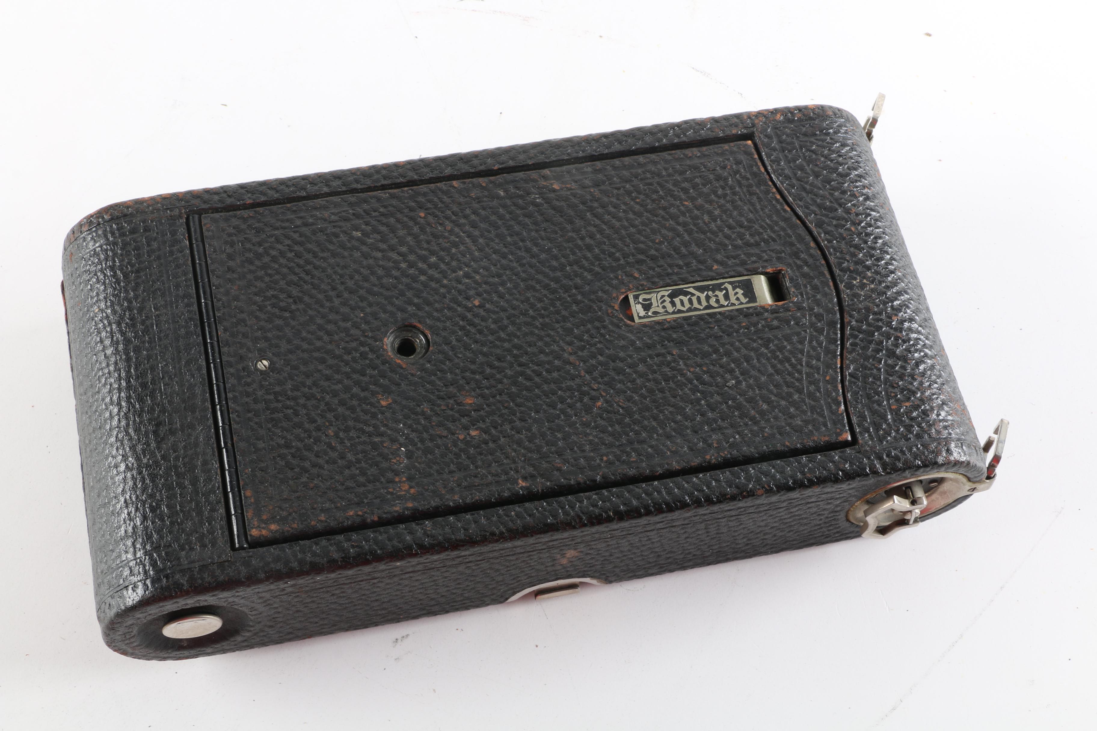 Antique Eastman Kodak Co. No. 3A And Brownie Cameras | EBTH