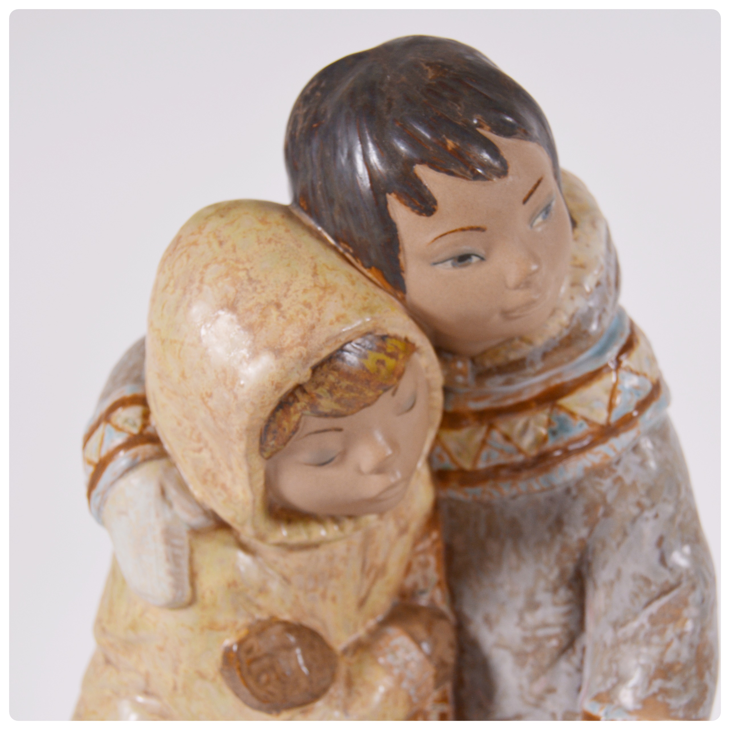 Lladró "Couple From the Arctic" Gres Ceramic Figurine EBTH