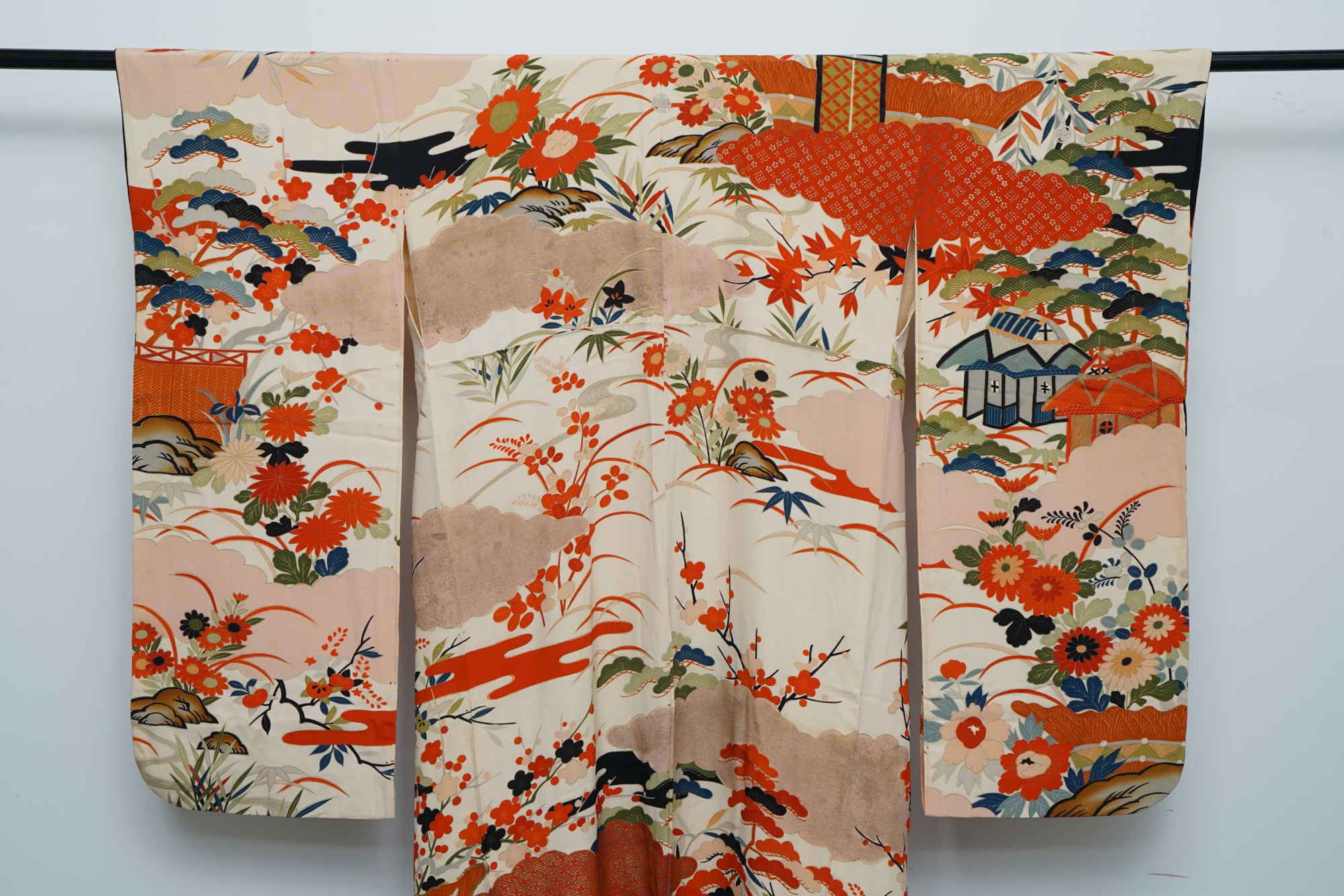 Circa 1920s Vintage Japanese Handwoven Silk Formal Crested Furisode ...