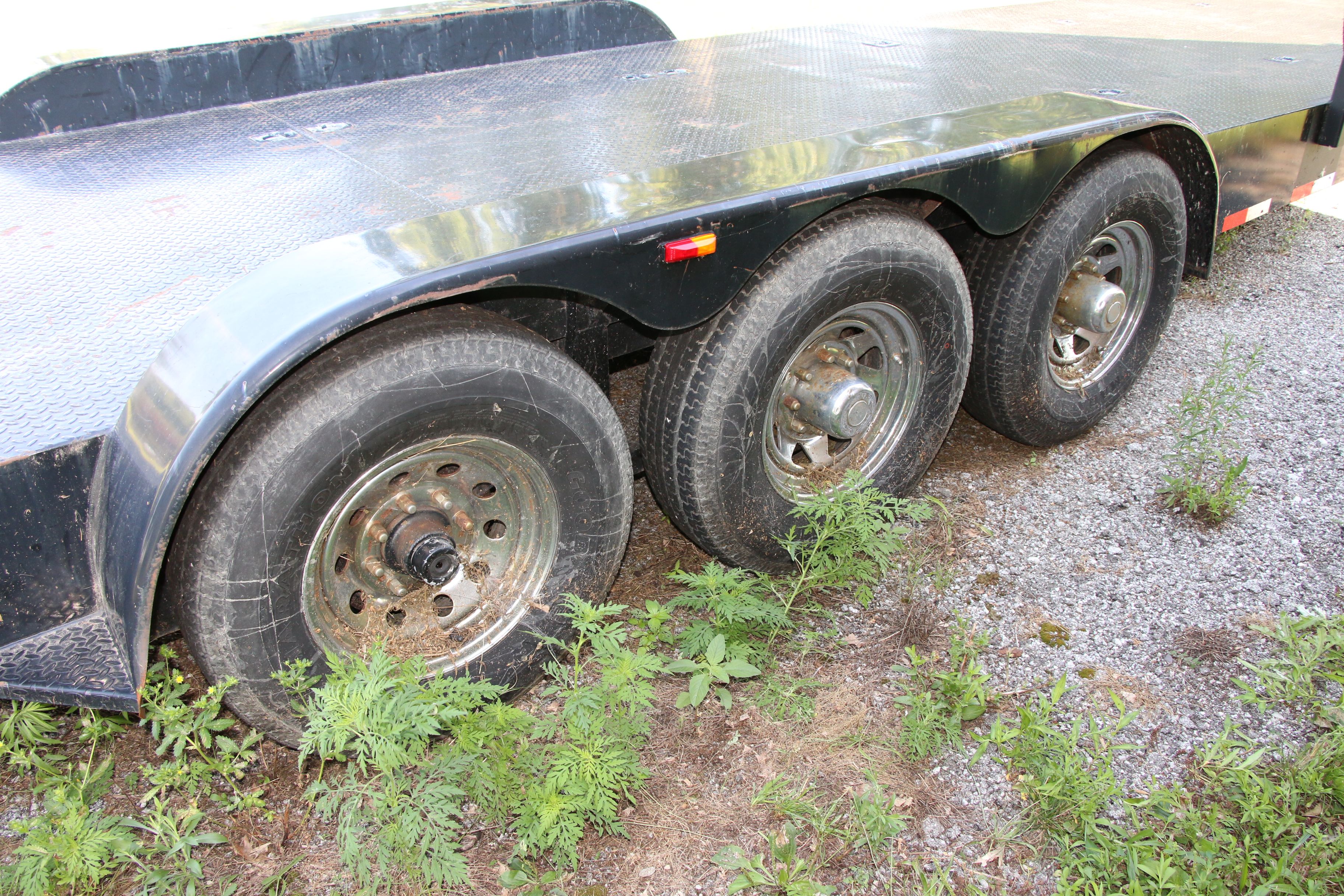2006 Imperial 40' Bumper Pull TriAxle Double Car Hauler EBTH