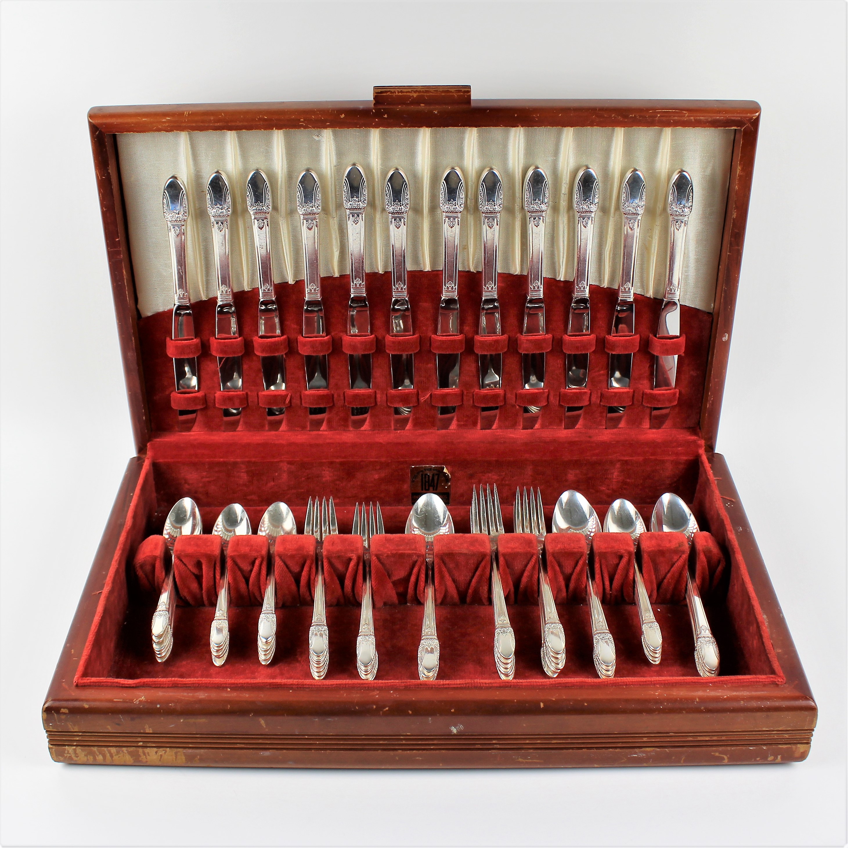 1847 Rogers Bros. "First Love" Silver Plate Flatware Serving Twelve | EBTH