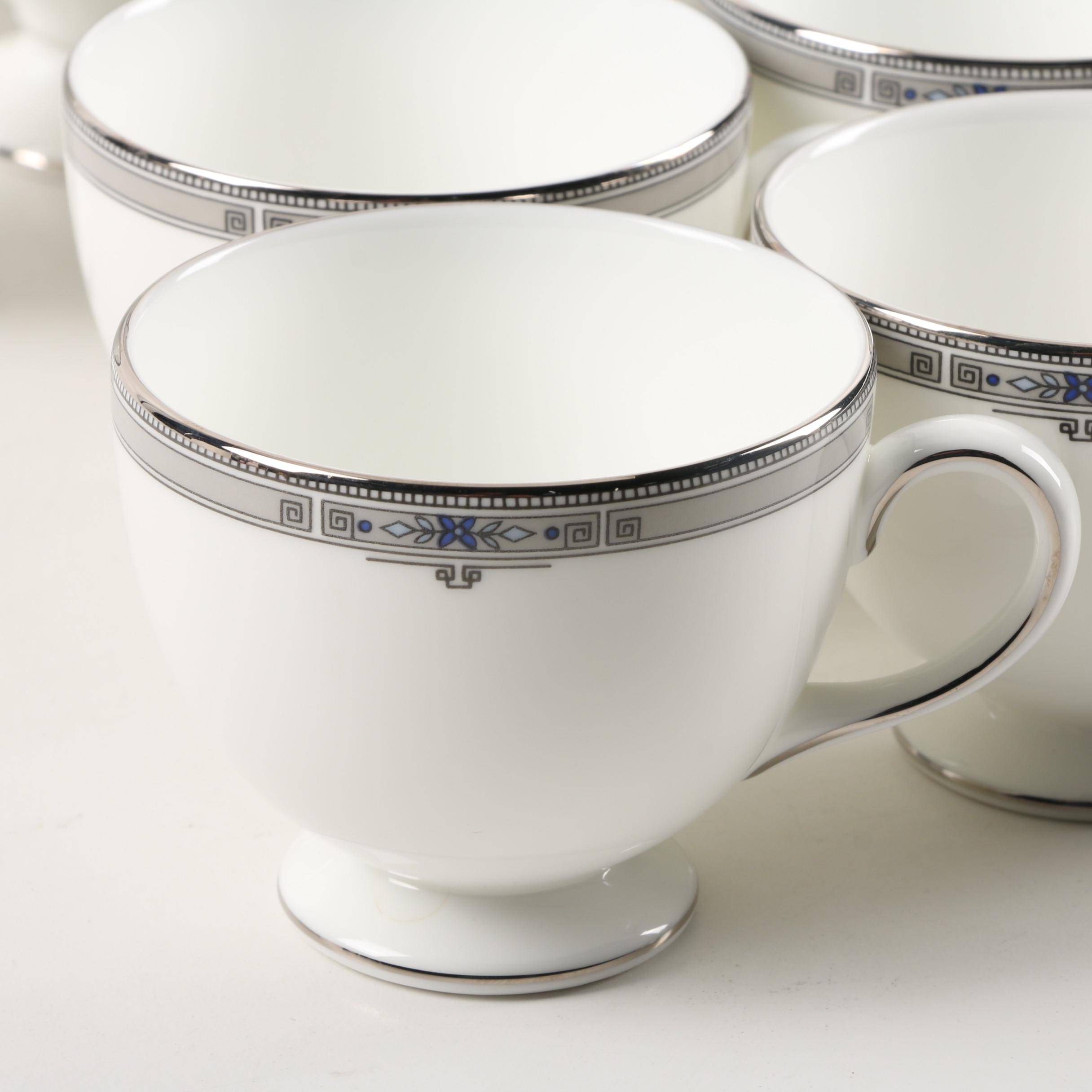 Wedgwood "Amherst" Bone China Dinnerware EBTH