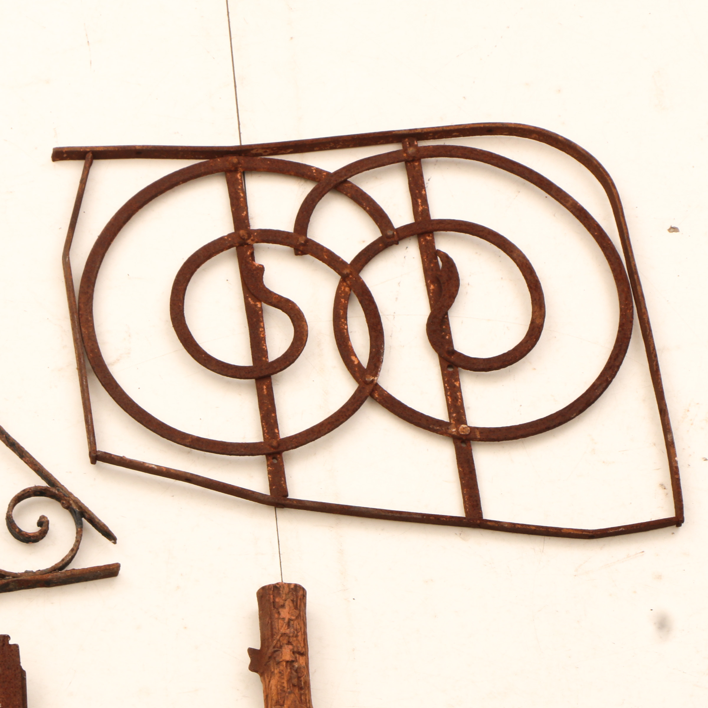 Cast Metal and Iron Garden Decor EBTH