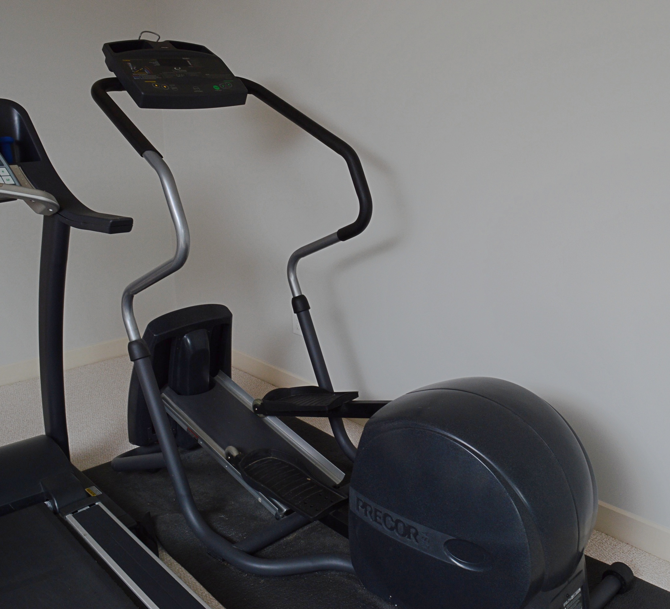 Precor Efx5 21si Elliptical 2025