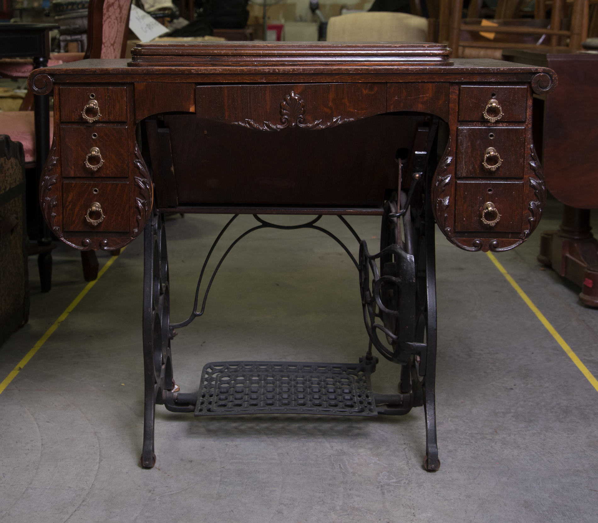 Antique Damascus Tredle Sewing Machine and Oak EBTH