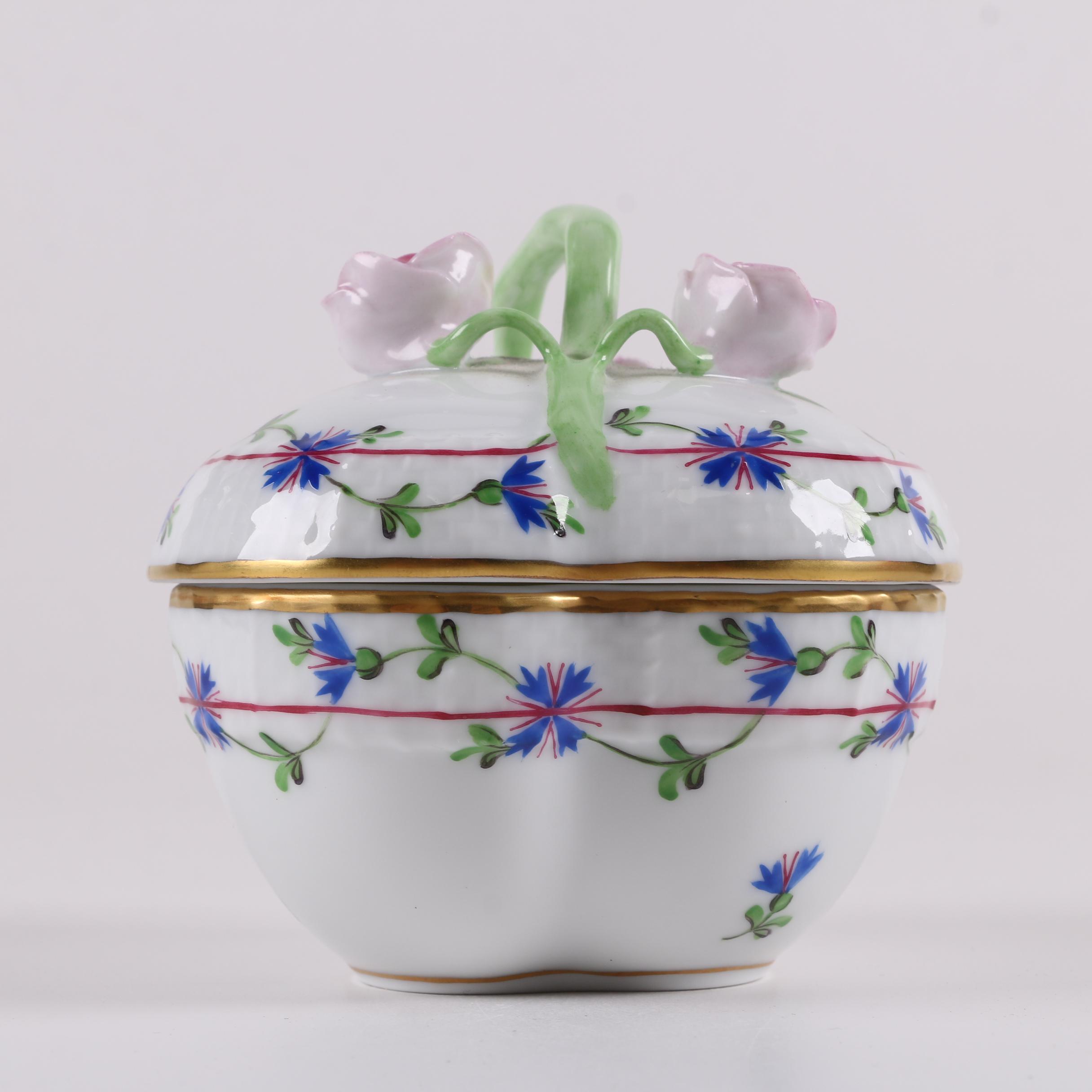 Herend HandPainted "Blue Garland" Porcelain Trinket Box EBTH