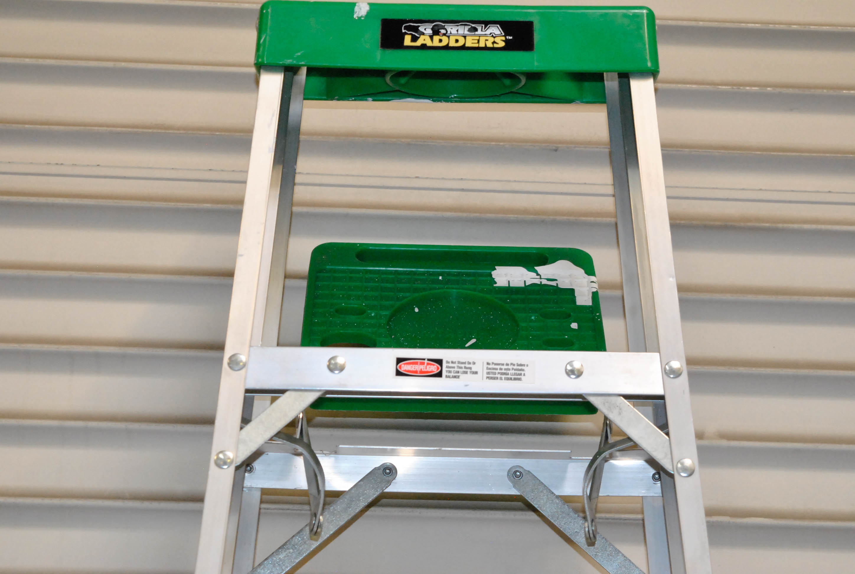 Gorilla Ladders 8' Aluminum Hybrid Ladder EBTH