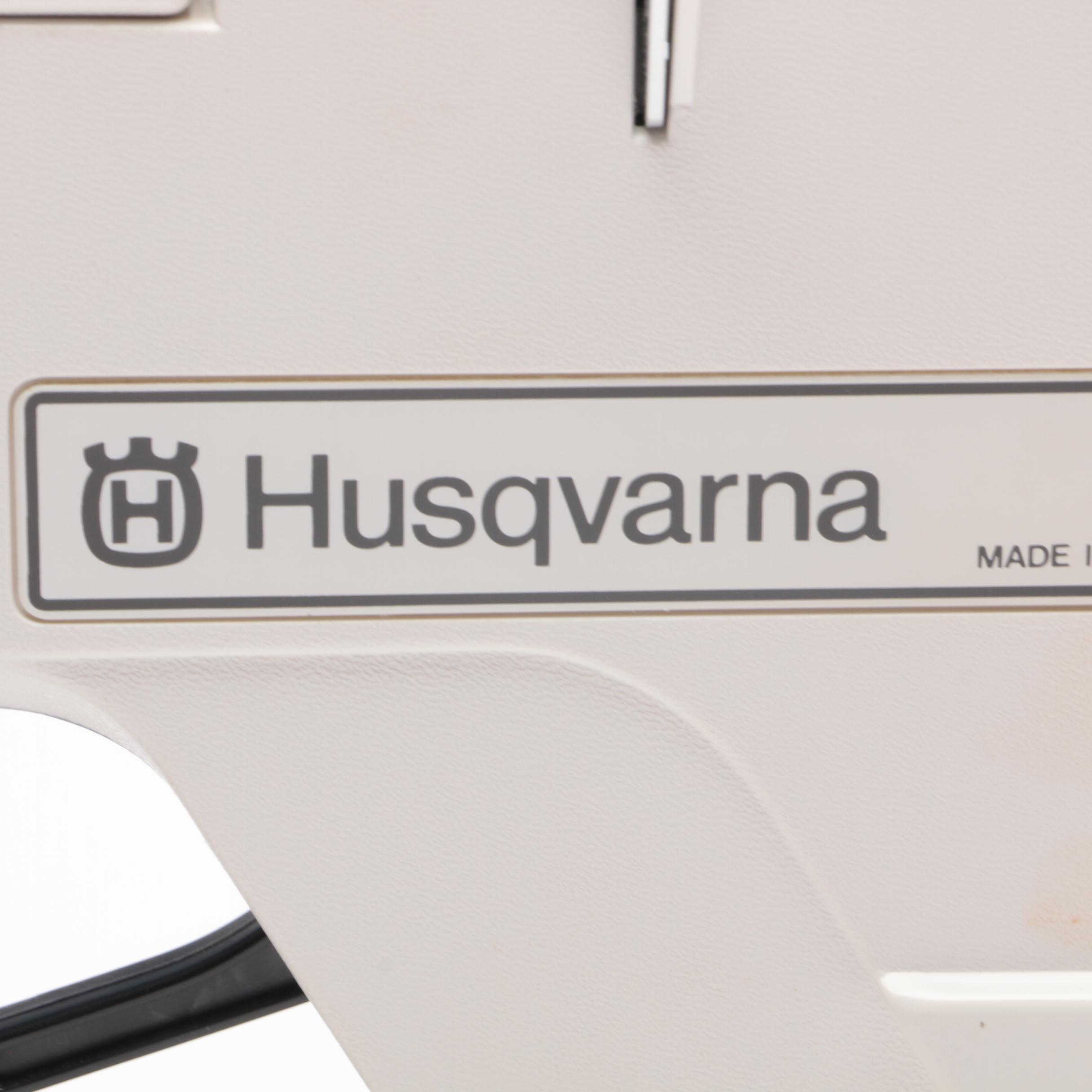 Husqvarna Viking 1100 Sewing Machine EBTH