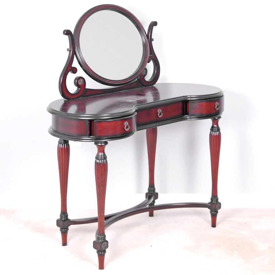 Vanity Table By The Bombay Company Ebth Vanity Table By The Bombay Company Ebth
