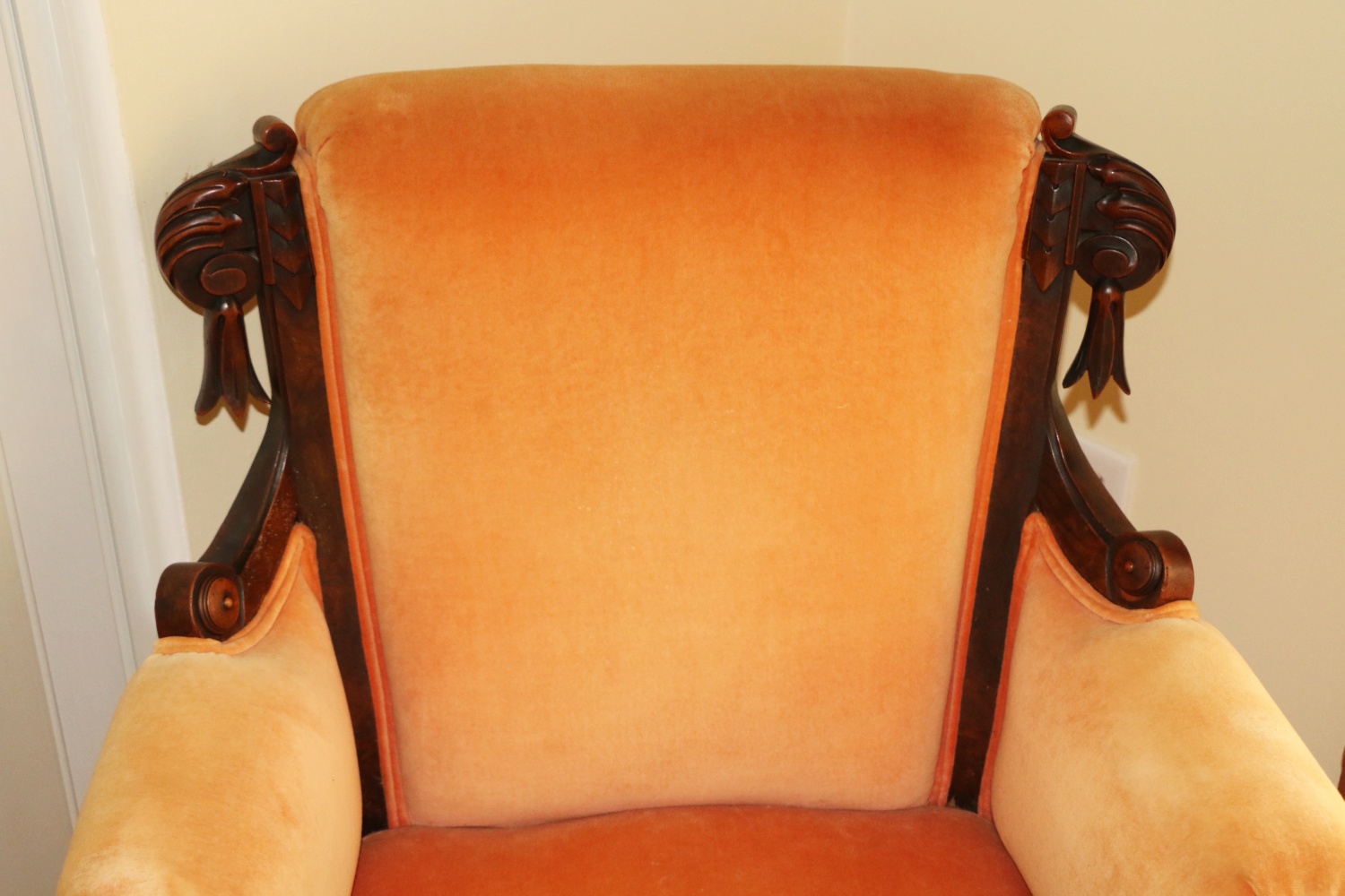 Victorian Parlor Chair with Carved Frame and Velvet Upholstery EBTH