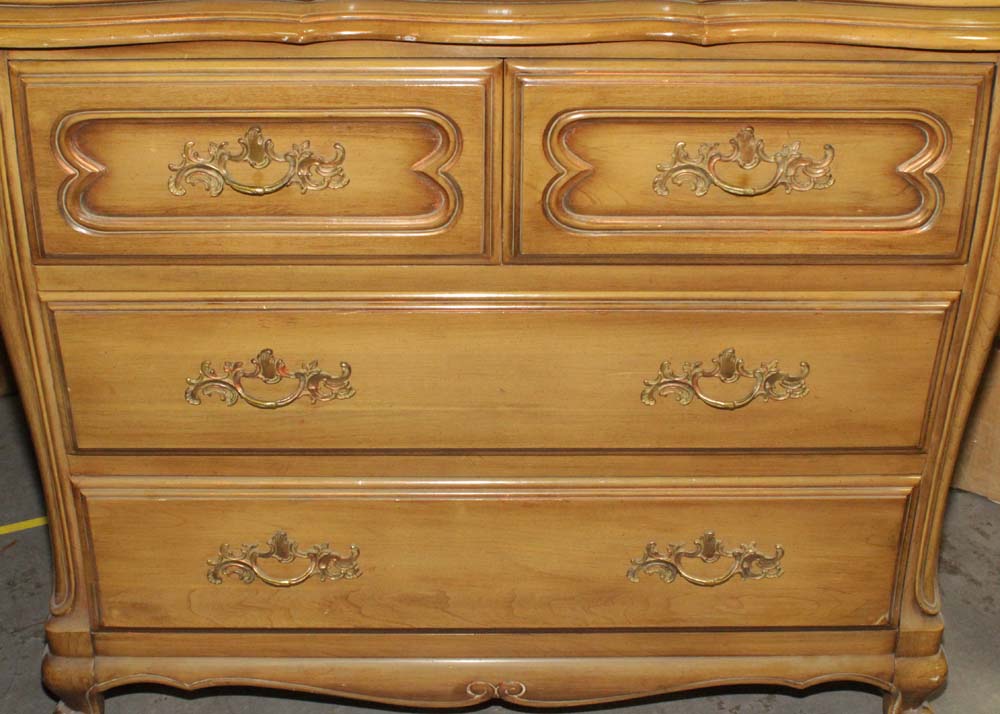 Vintage French Provincial Maple Chest of Drawers EBTH