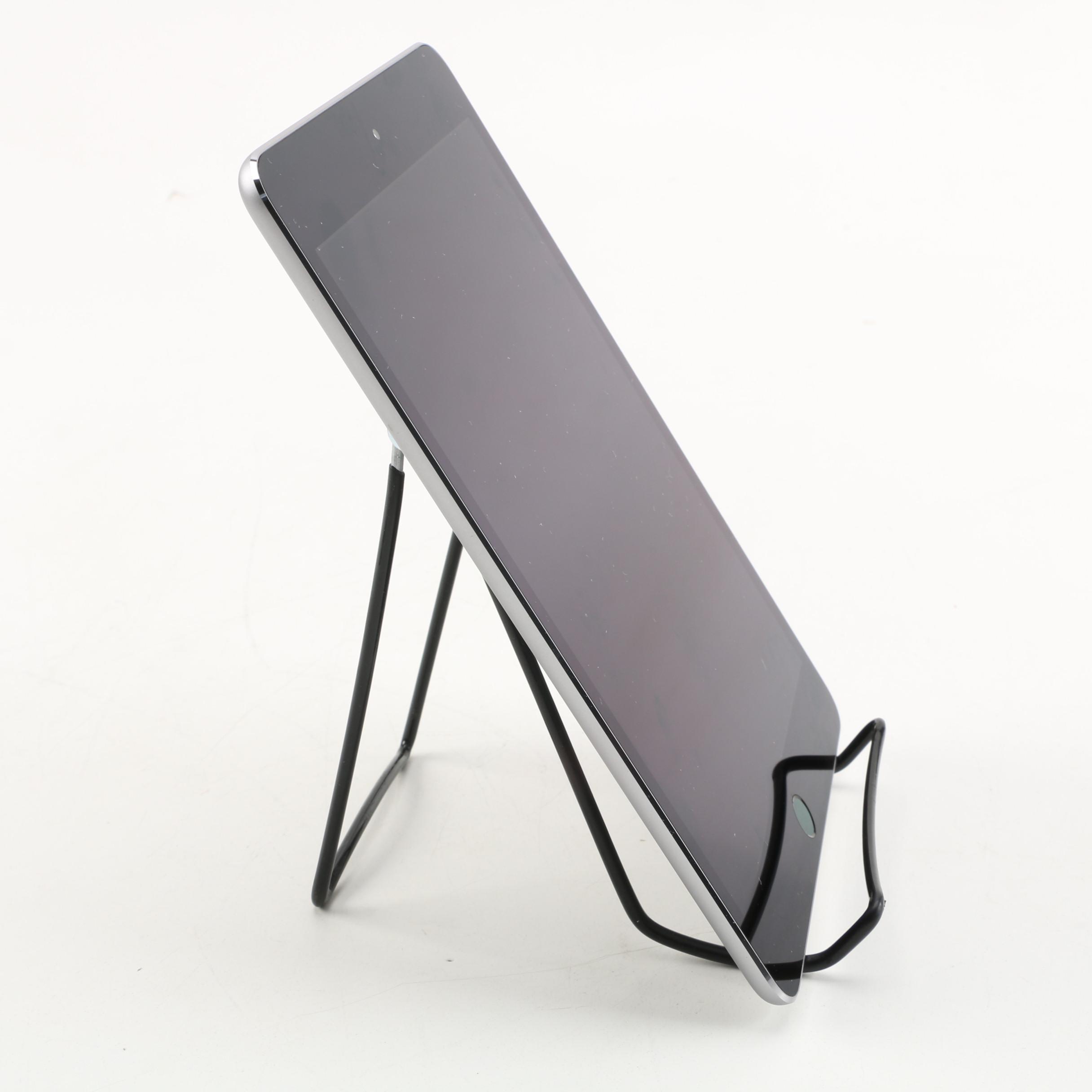 Apple iPad Mini 4 Wi-Fi 128 GB Tablet | EBTH