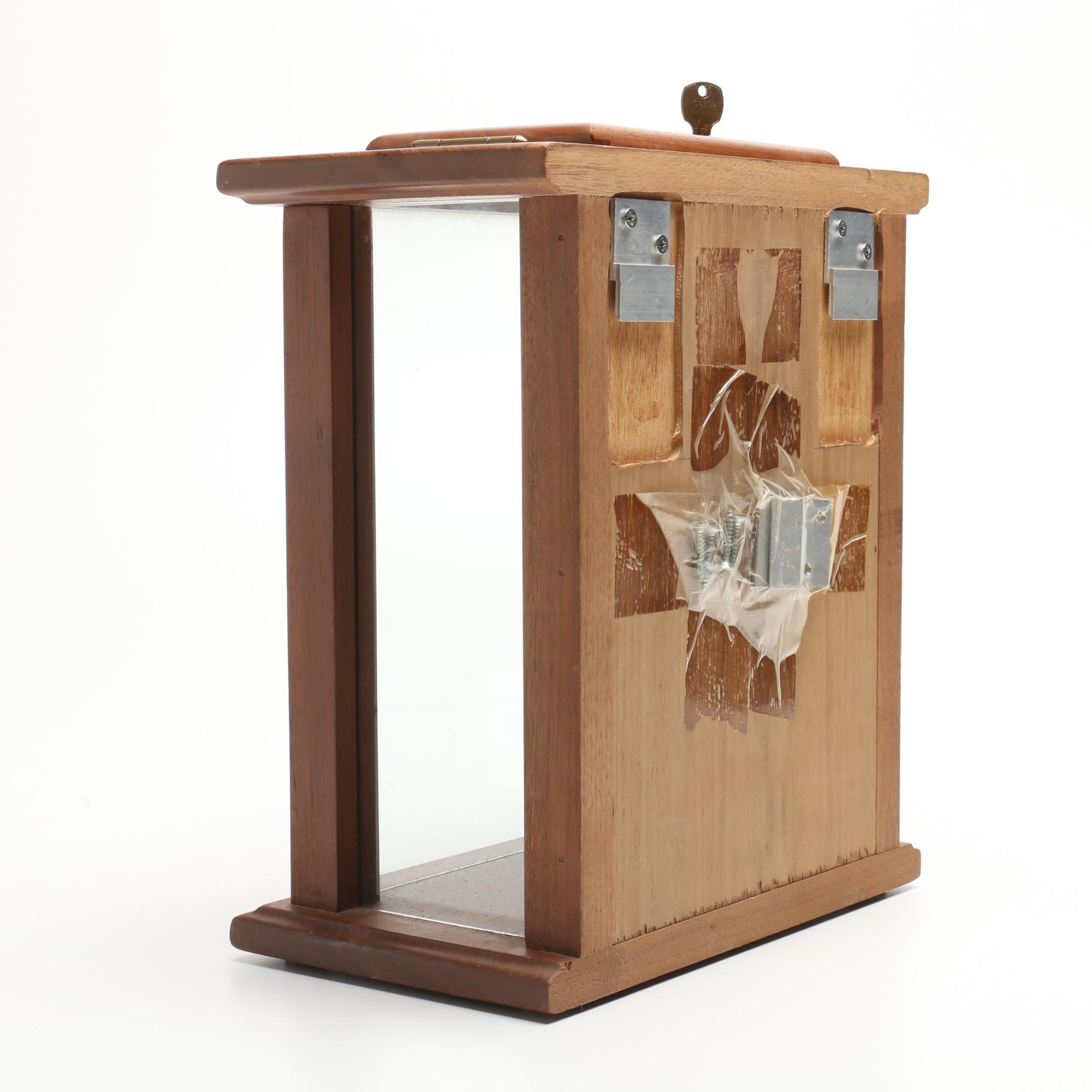 Wooden Counter Top Display Case with Lock and Key EBTH