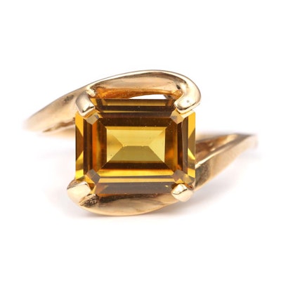Vintage 10K Yellow Gold 3.12 CT Synthetic Yellow Sapphire Ring Vintage 10K Yellow Gold 3.12 CT Synthetic Yellow Sapphire Ring