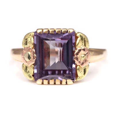 Vintage10K Yellow Gold 4.00 CT Synthetic Color Change Sapphire Ring Vintage10K Yellow Gold 4.00 CT Synthetic Color Change Sapphire Ring