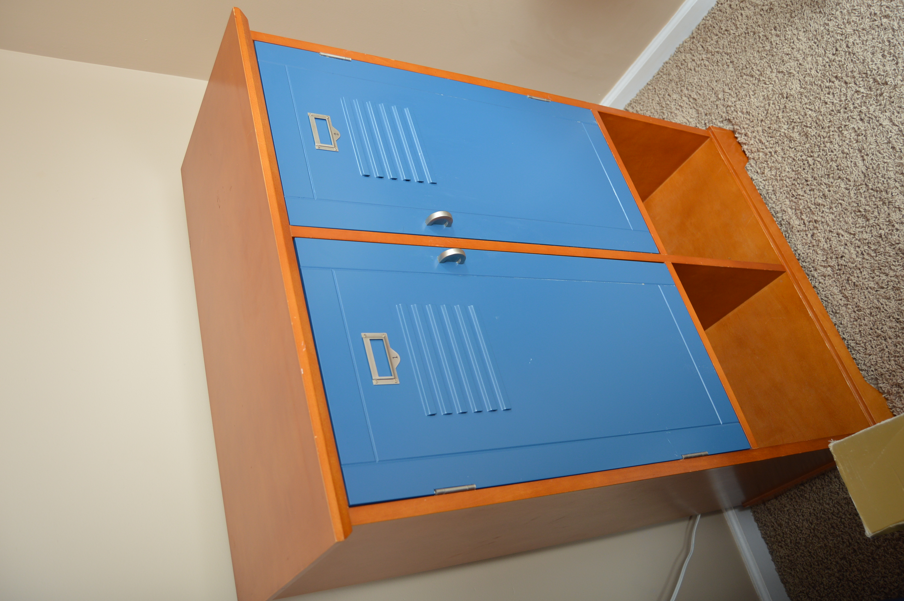 Pottery Barn Locker EBTH