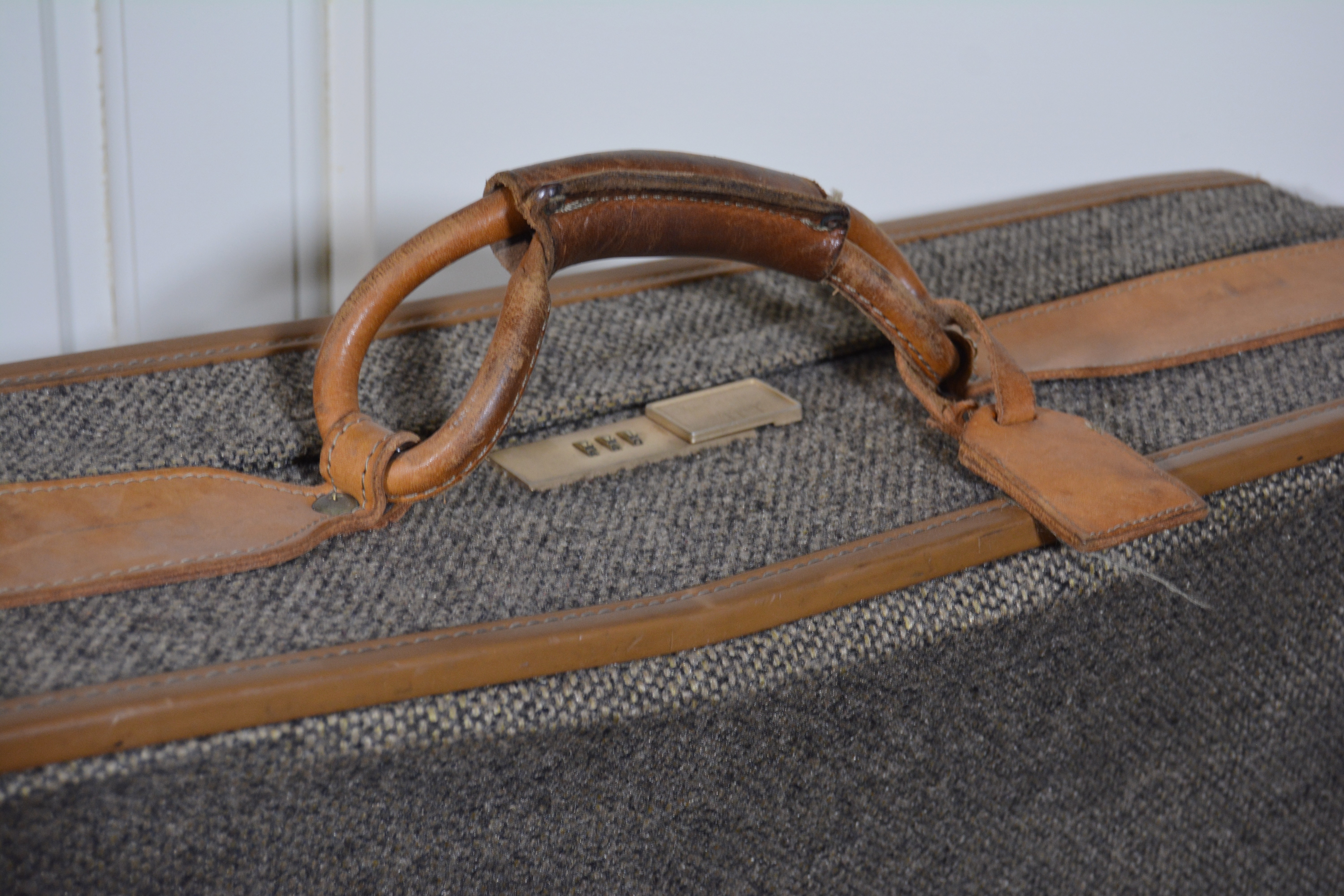 Vintage Hartmann Tweed Wool and Leather Luggage and CarryOn Bag EBTH