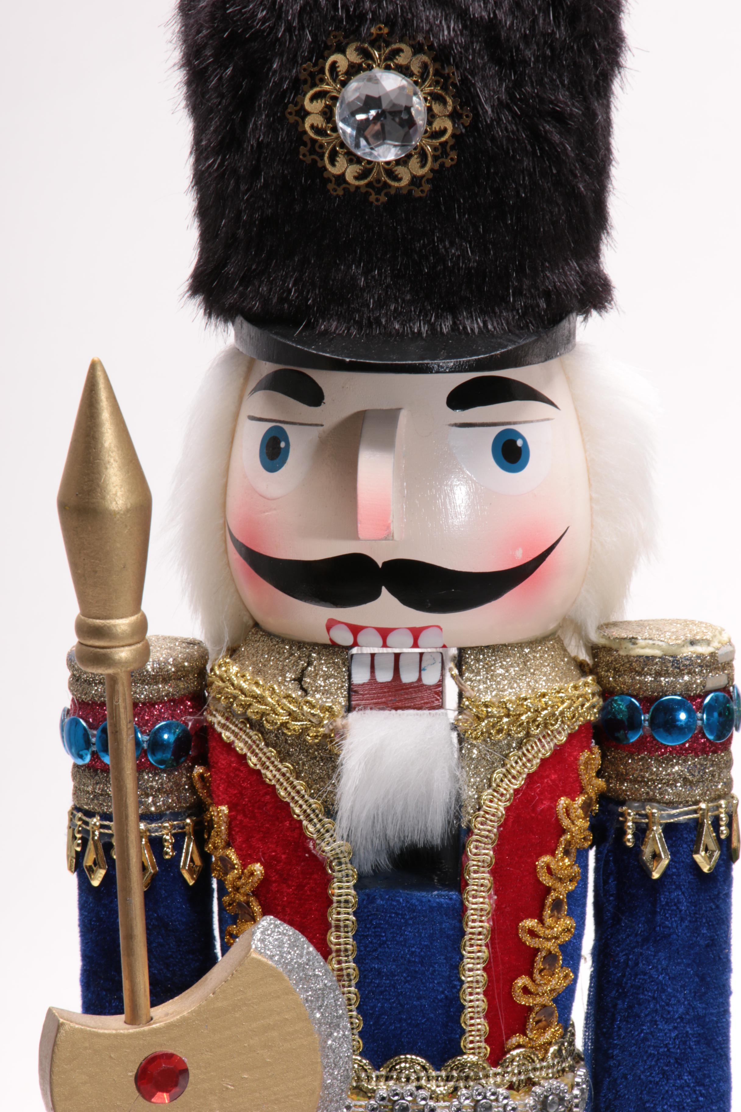 Mark Roberts Large Decorative Wooden Nutcrackers EBTH