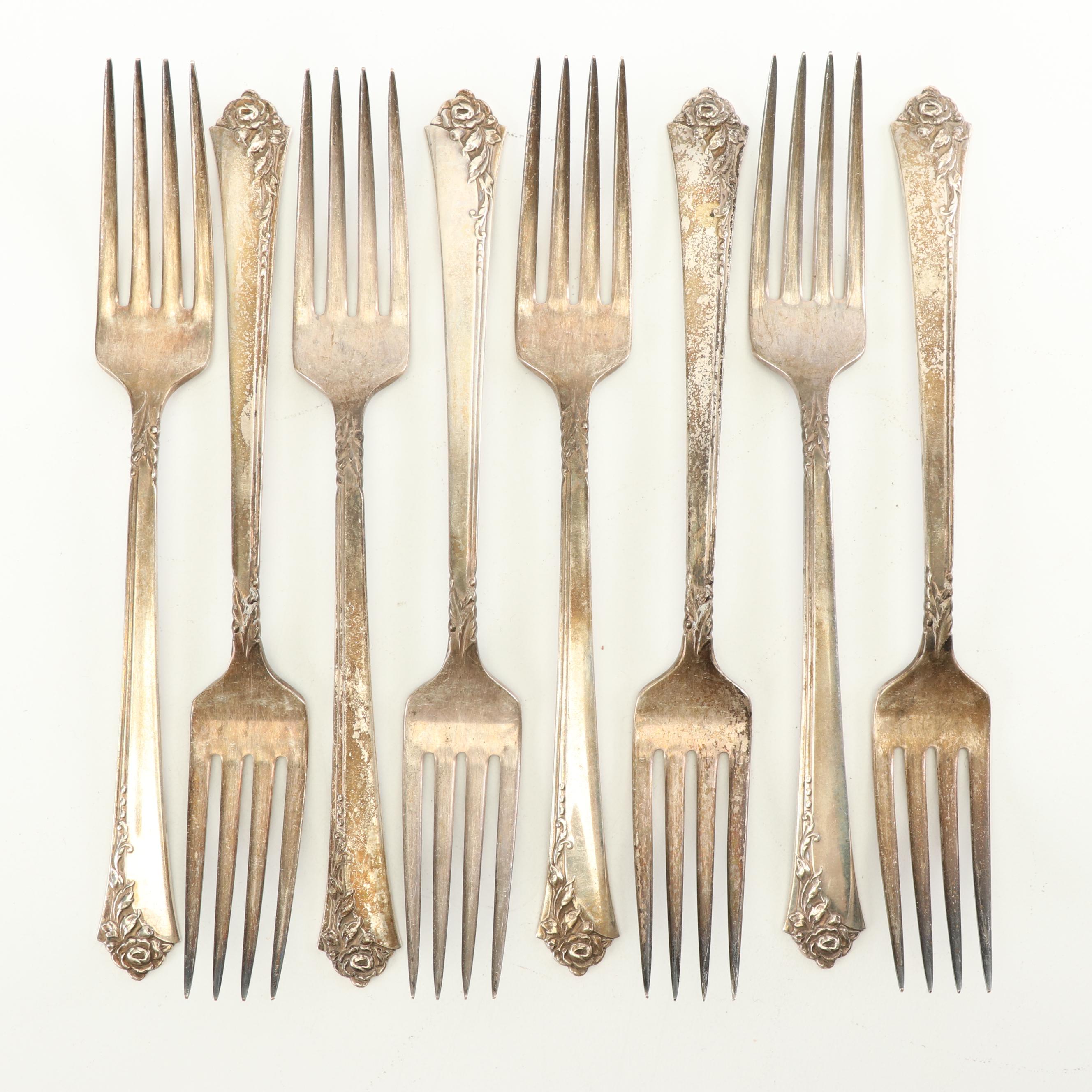 Oneida Heirloom "Damask Rose" Sterling Silver Flatware Set with Chest