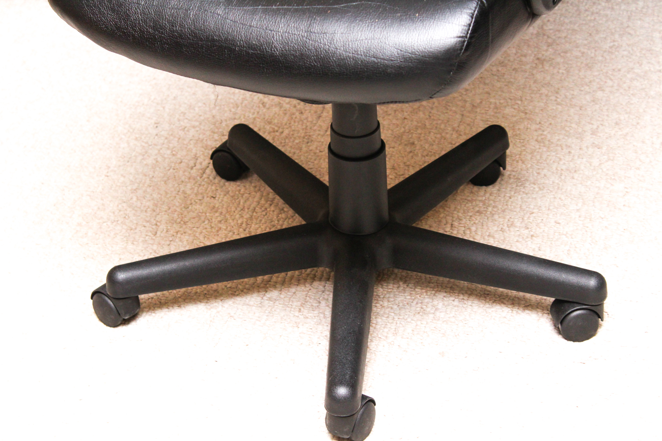 Pair of Ikea "Verner" Desk Chairs EBTH