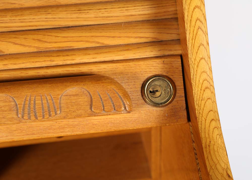 Oak RollTop Desk by American Lifestyles, 20th Century EBTH