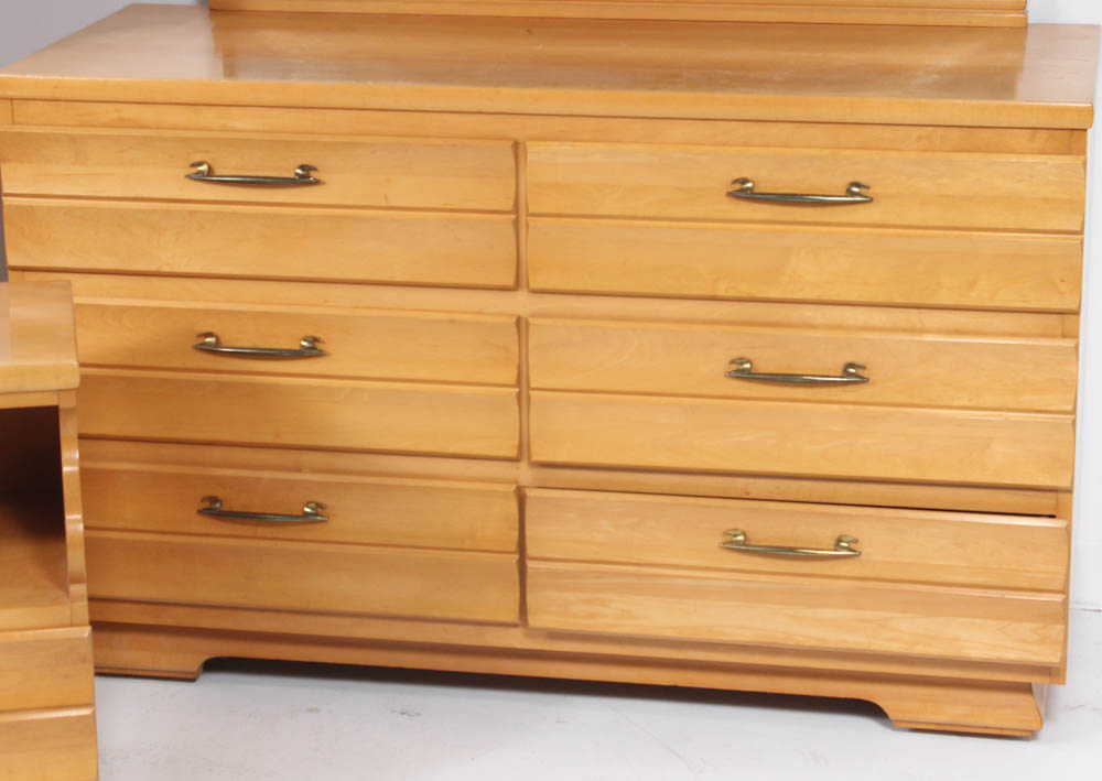 Maple Bedroom Suite from Kling Furniture EBTH