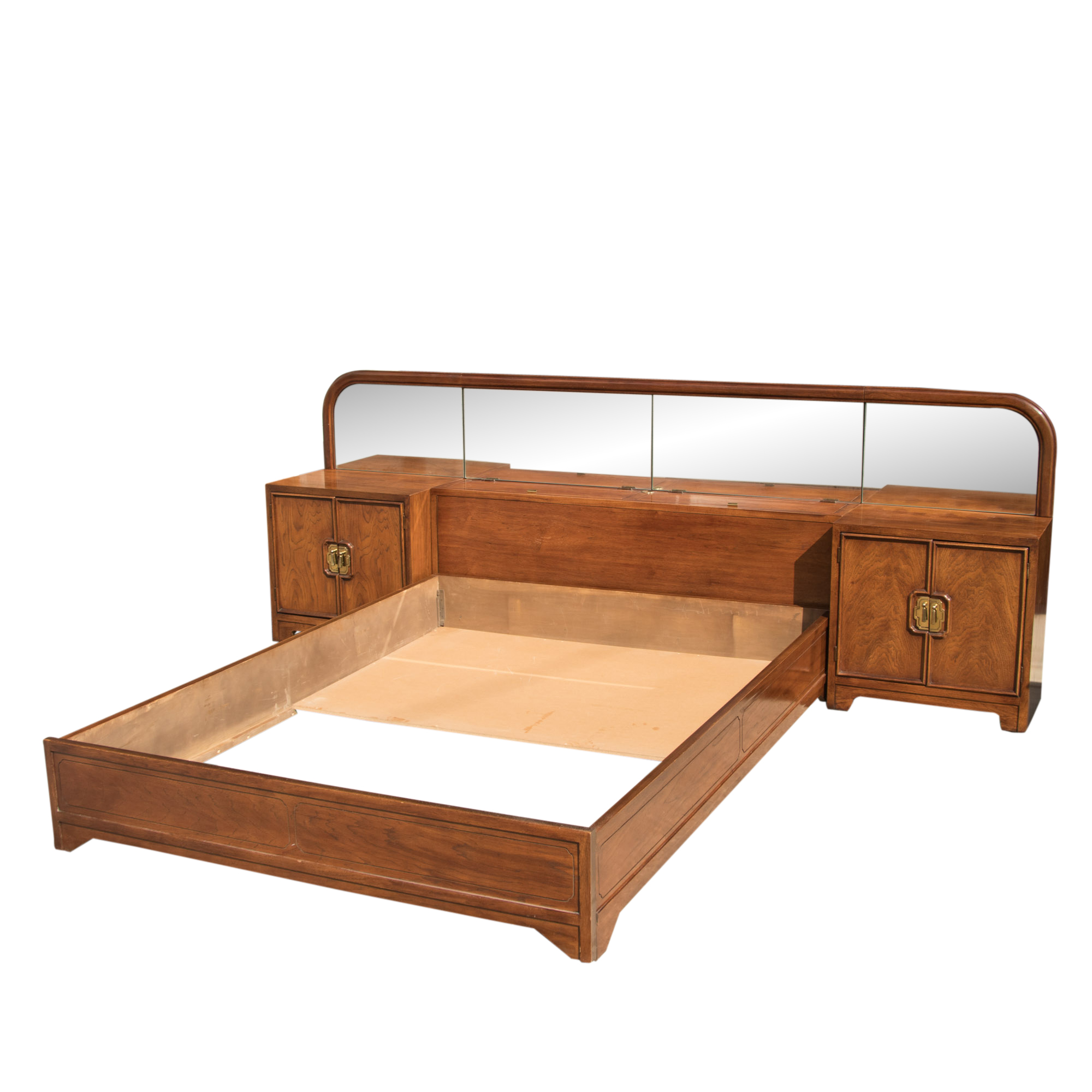 Thomasville Mystique Ii Queen Size Bed Frame Nightstands Headboard