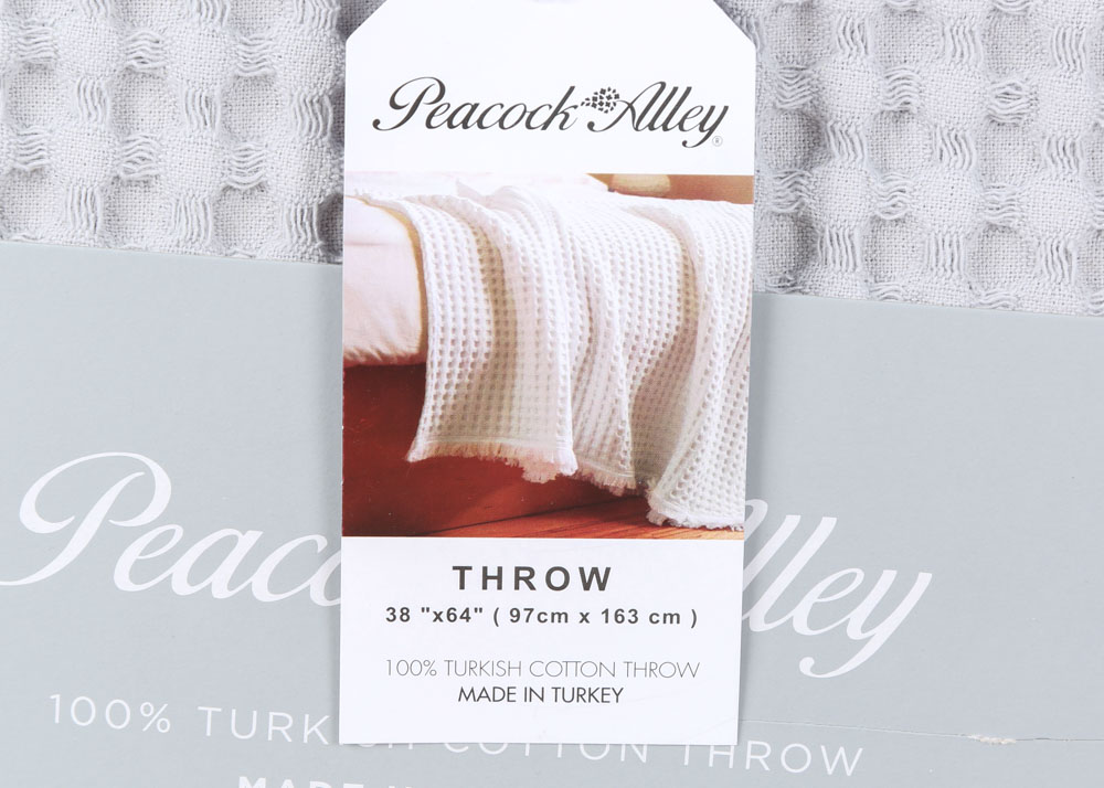 Peacock Alley QueenSize Turkish Cotton Blanket and Throw EBTH